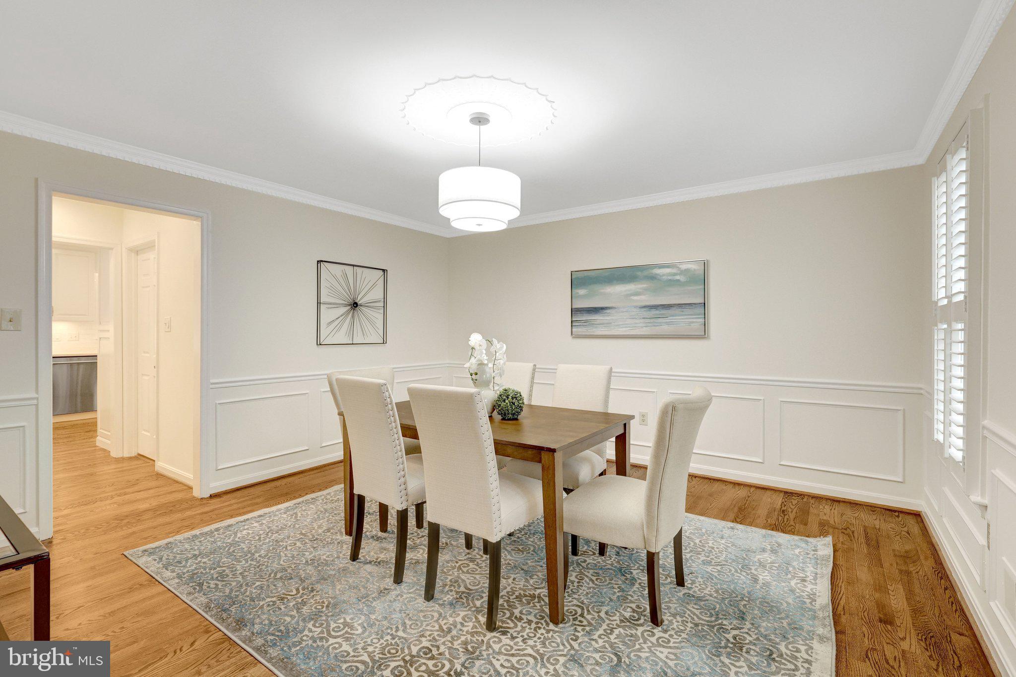 HOLLY KNOLL - Residential