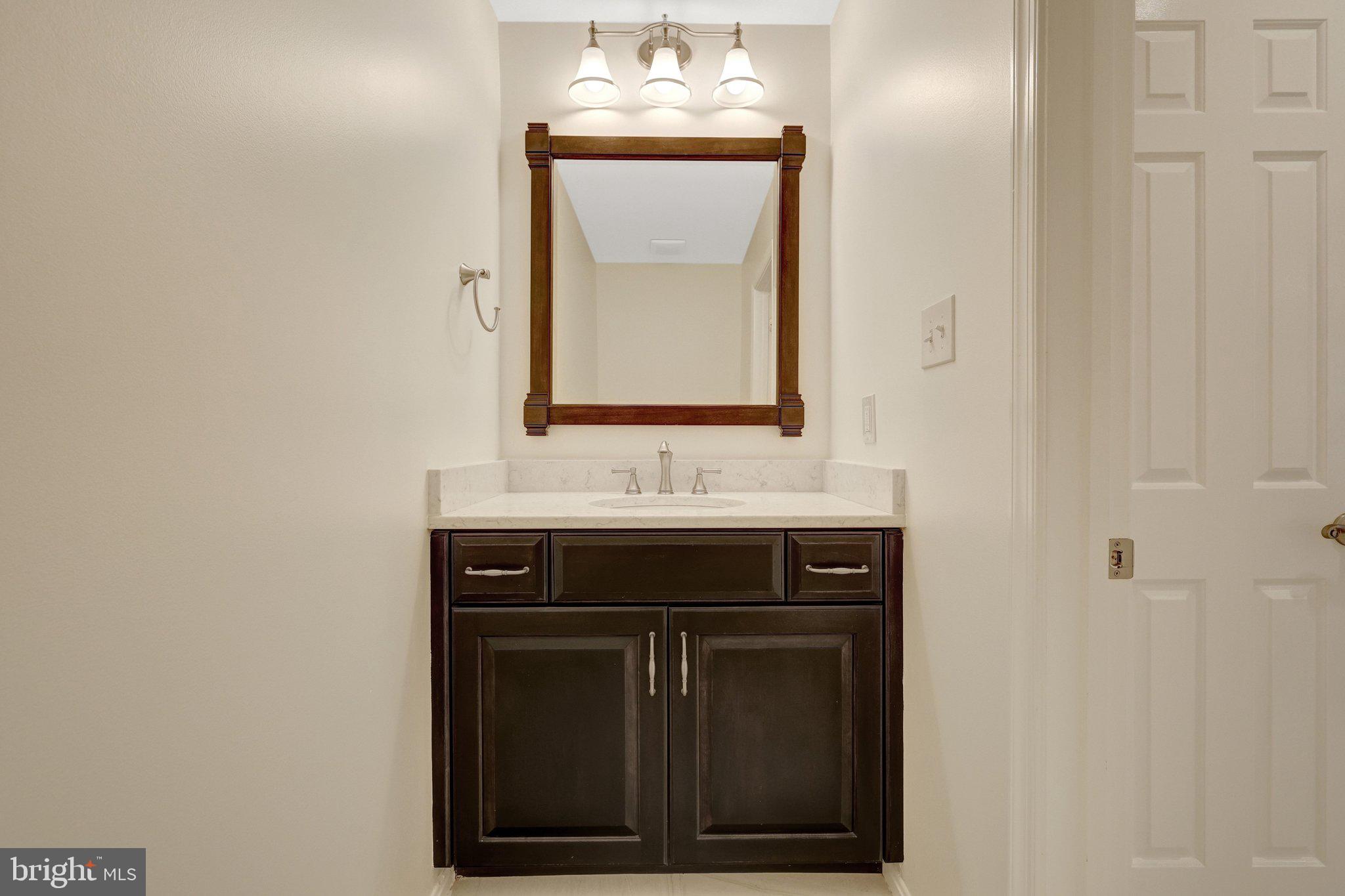 HOLLY KNOLL - Residential