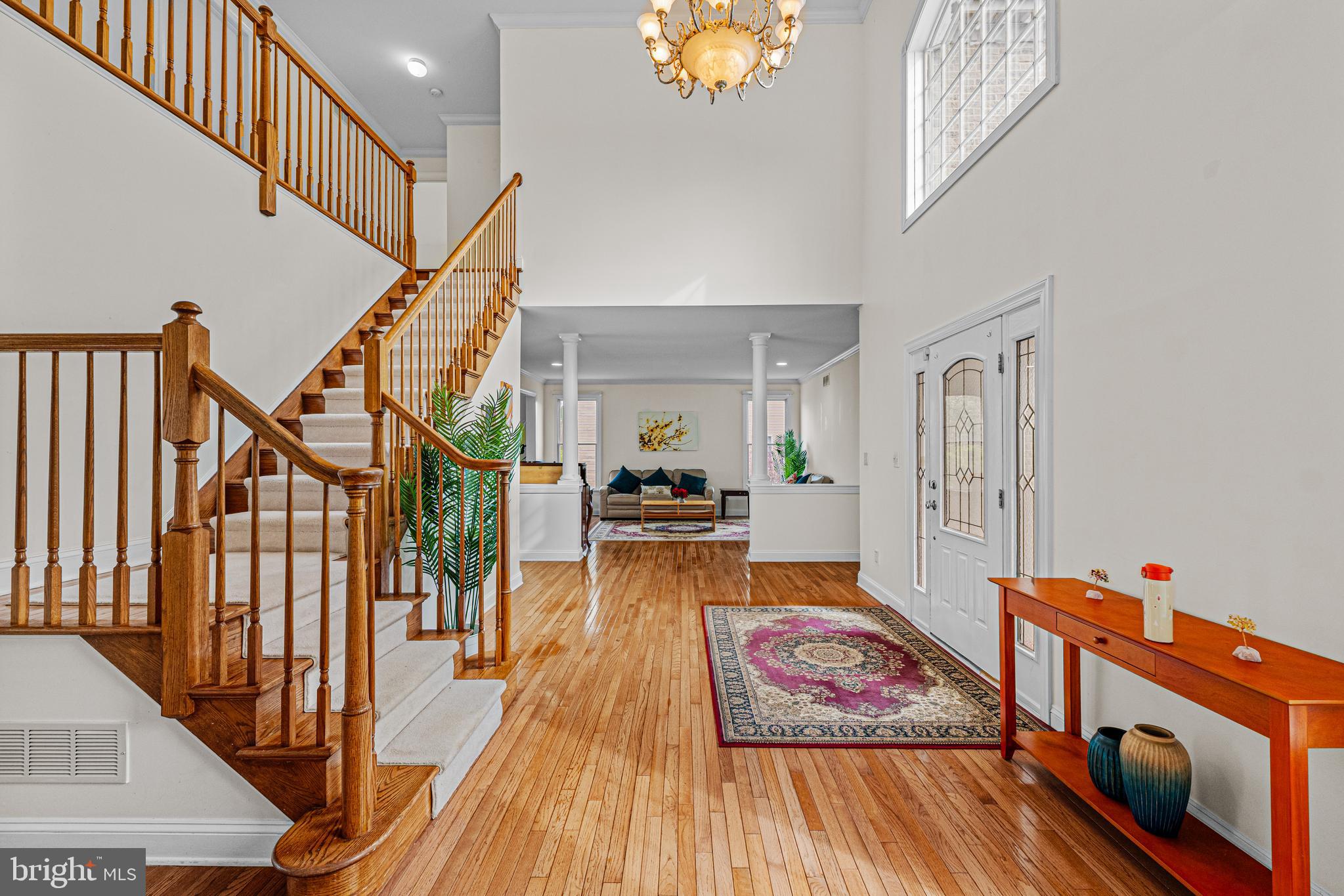 10 BARNYARD COURT
