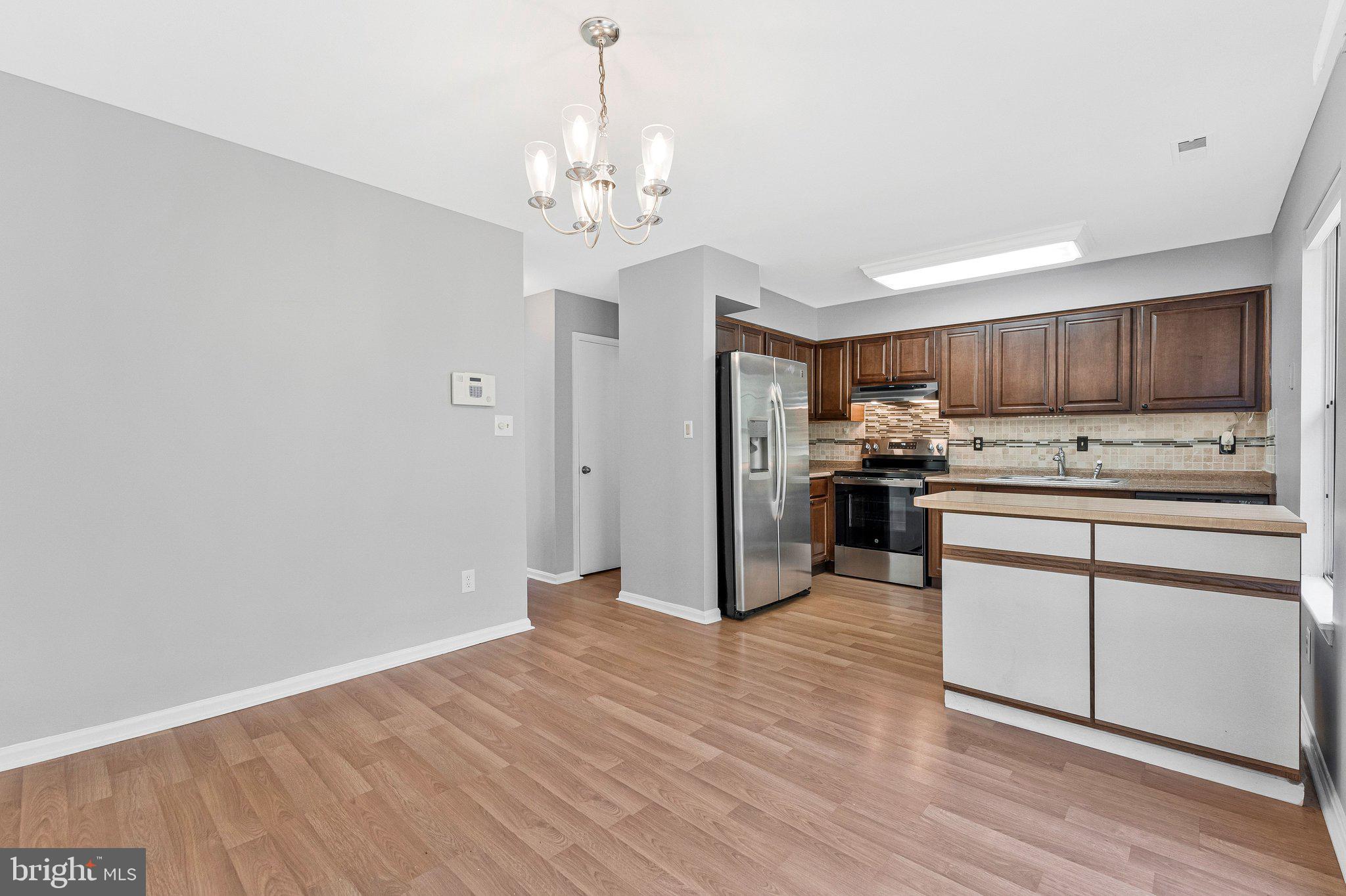 ROLLING RIDGE - Residential