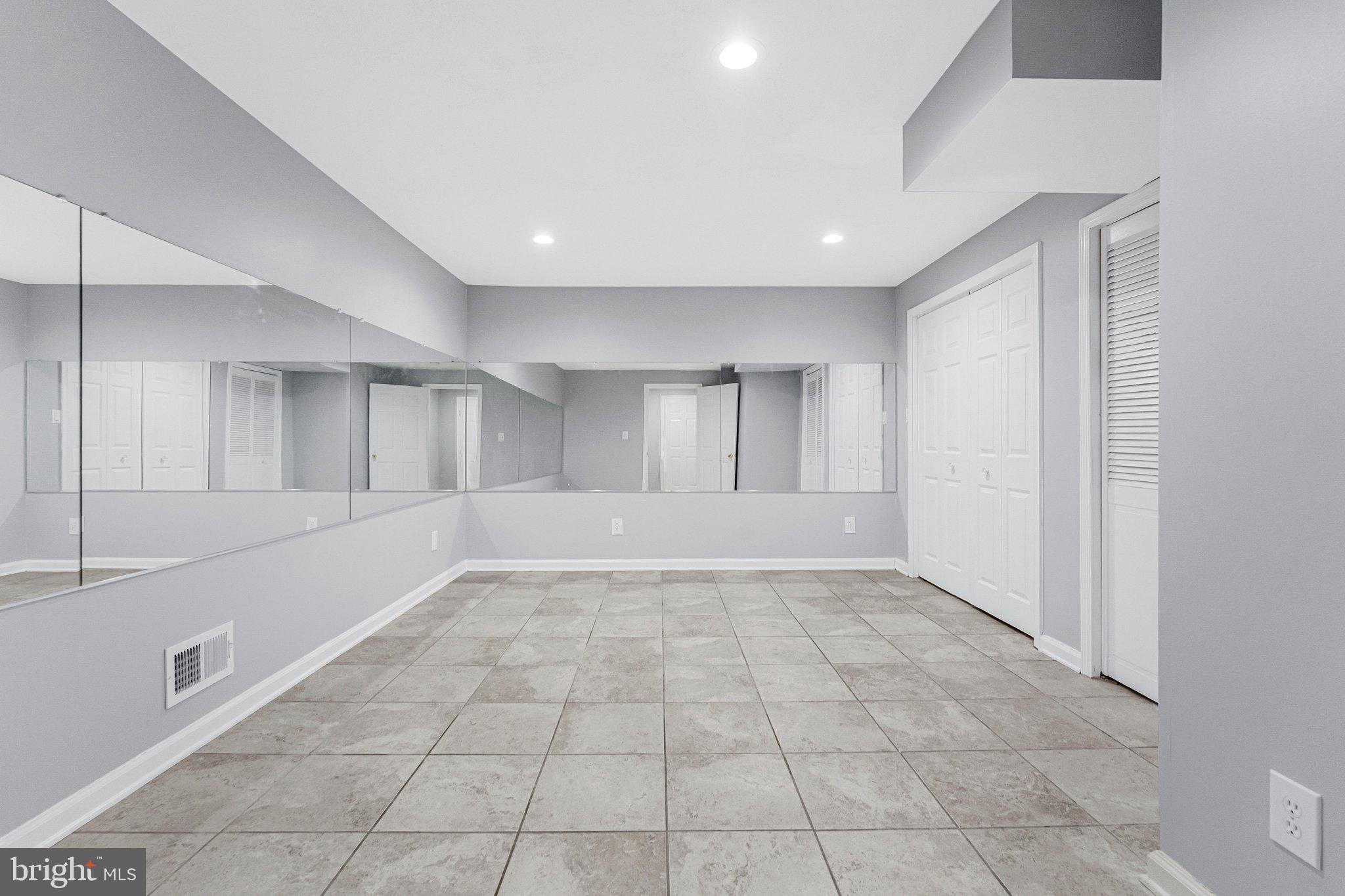 ROLLING RIDGE - Residential