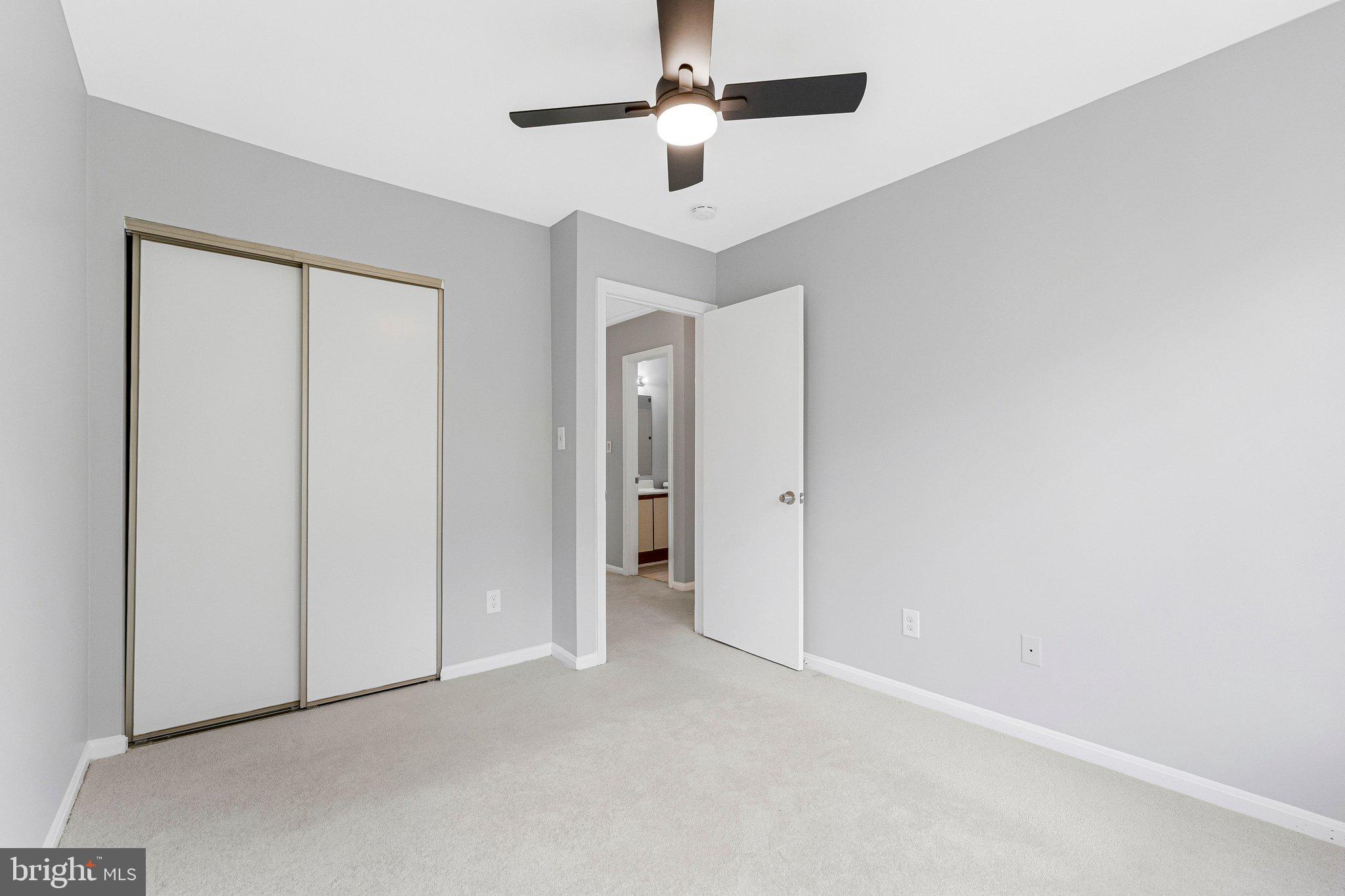ROLLING RIDGE - Residential