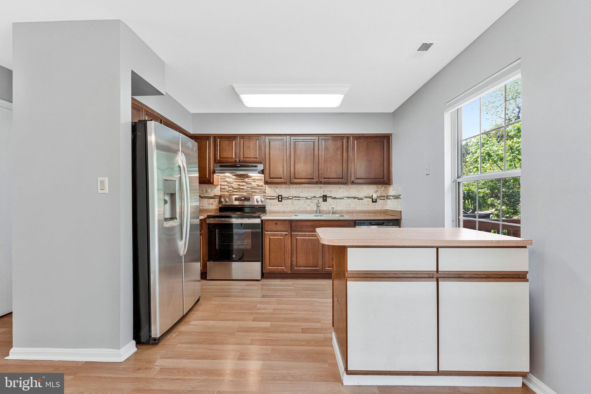 ROLLING RIDGE - Residential