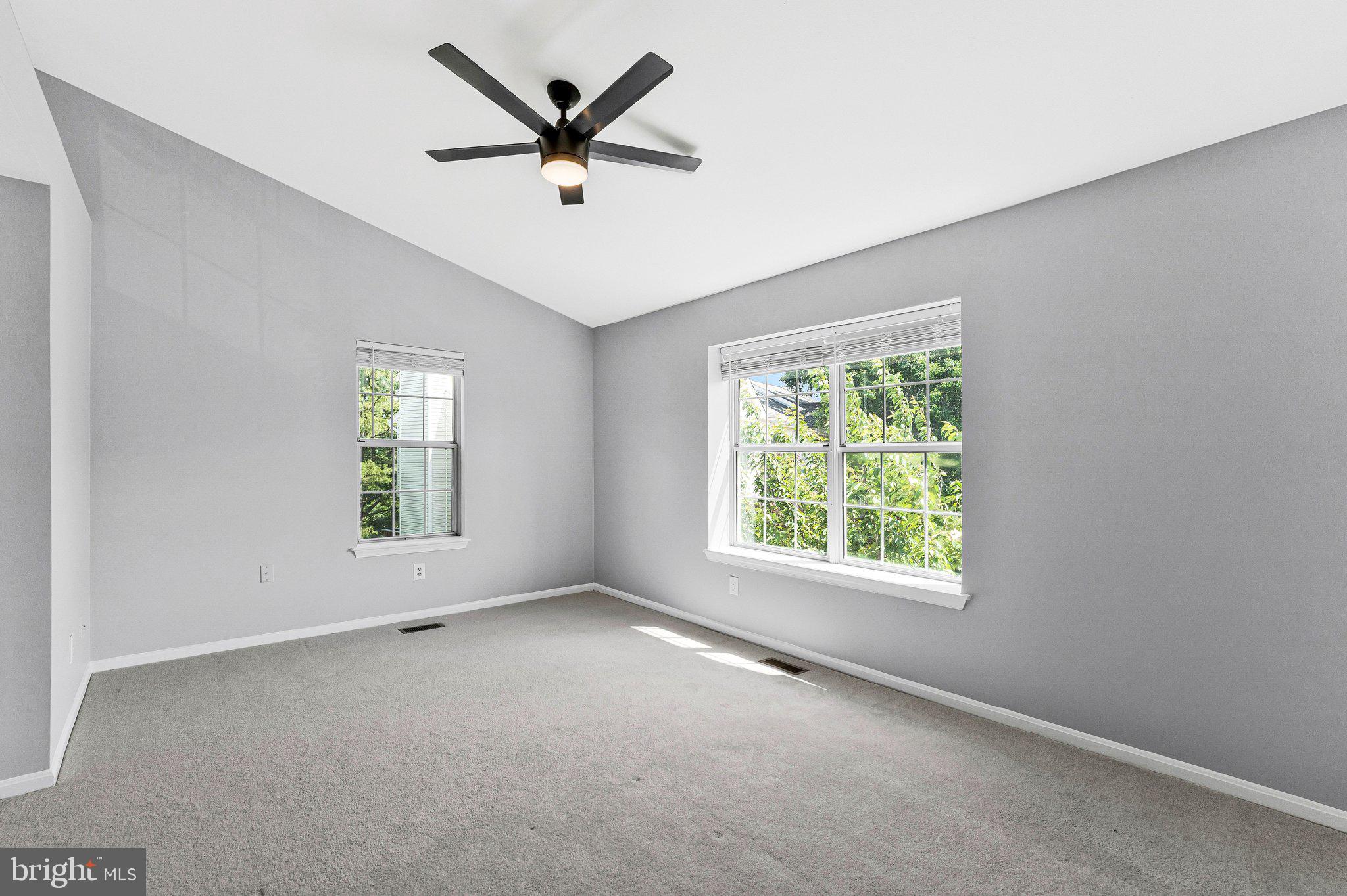 ROLLING RIDGE - Residential