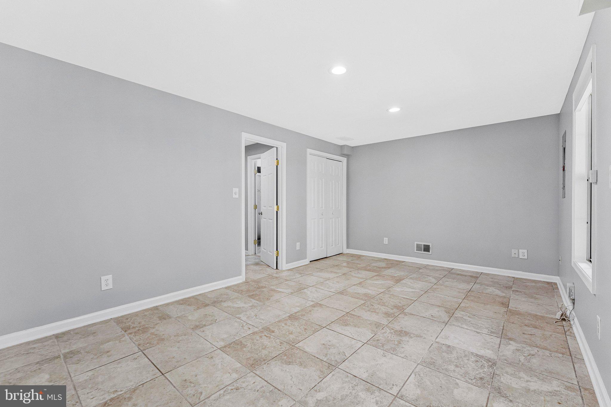 ROLLING RIDGE - Residential