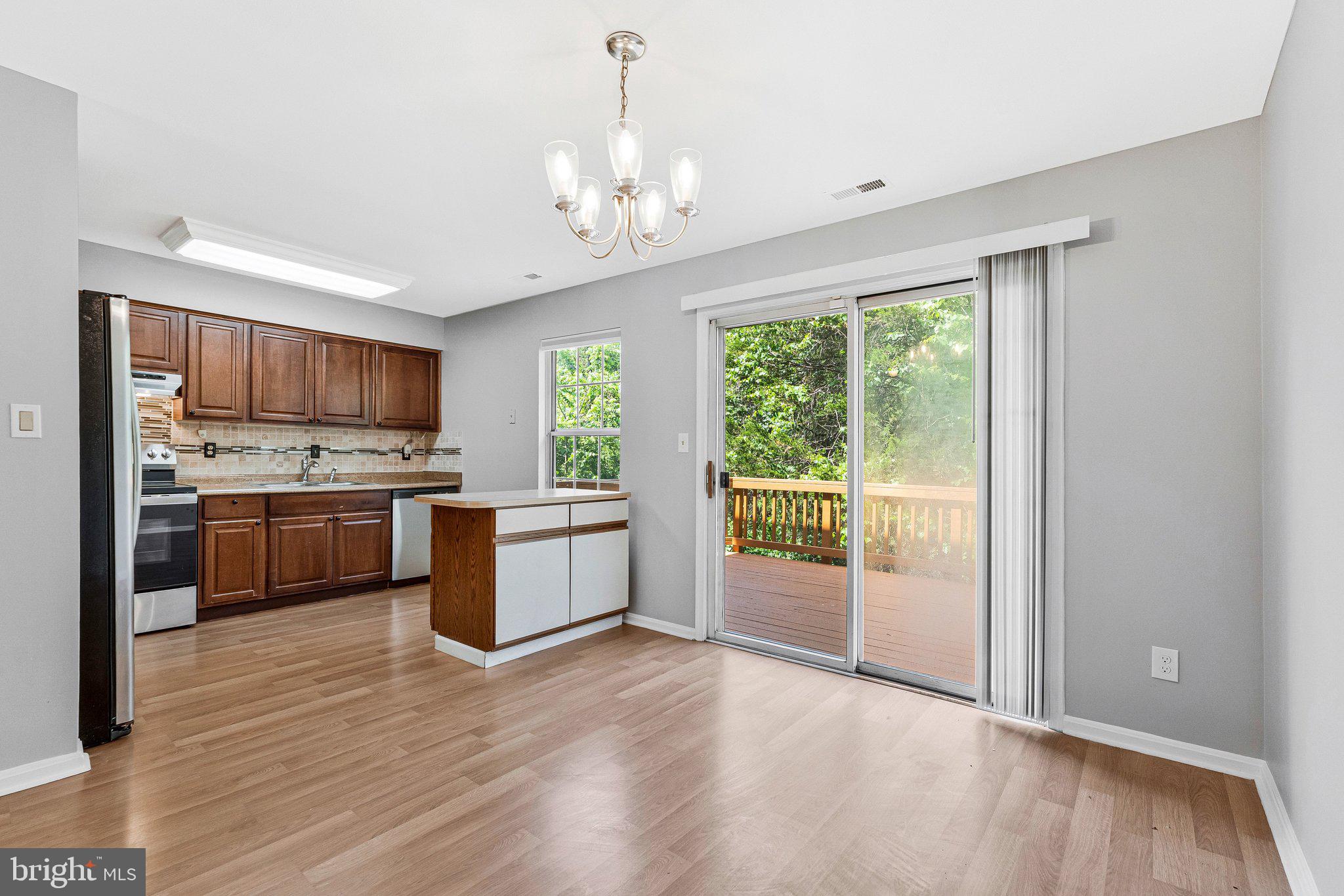 ROLLING RIDGE - Residential