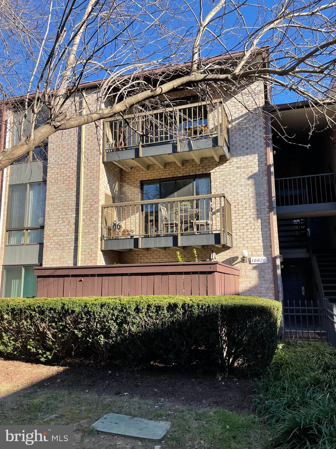 CENTER COURT - Residential