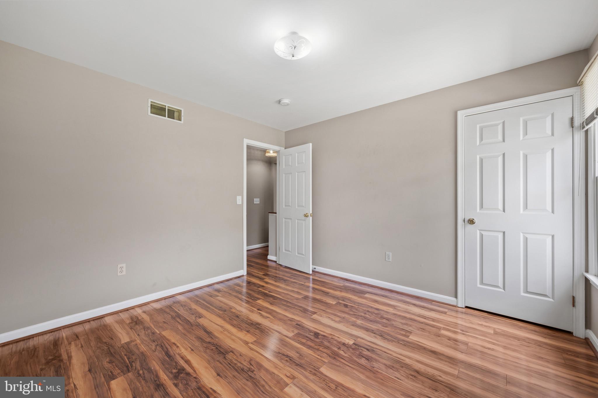 MOUNT HEBRON - Residential