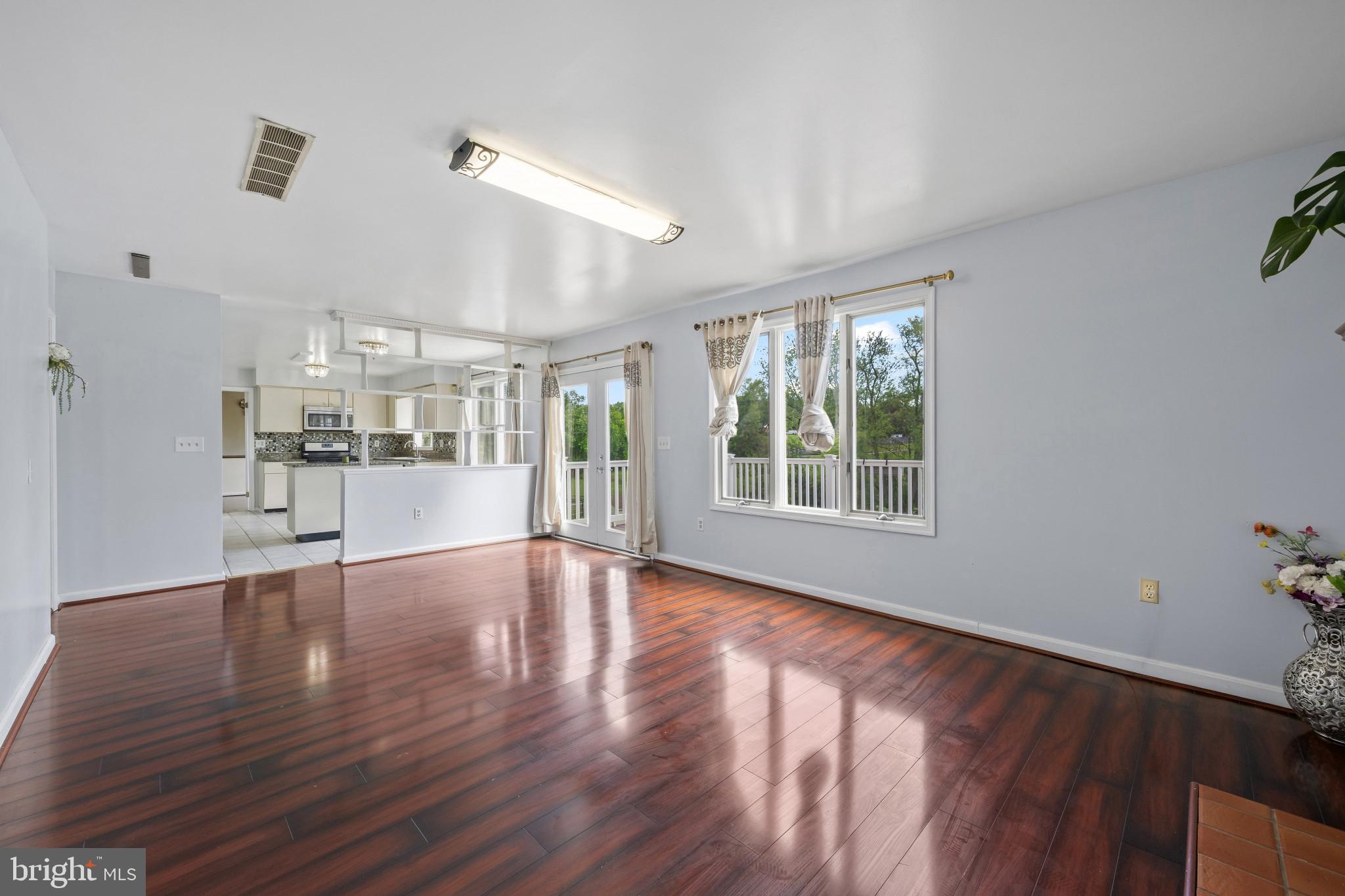 MOUNT HEBRON - Residential