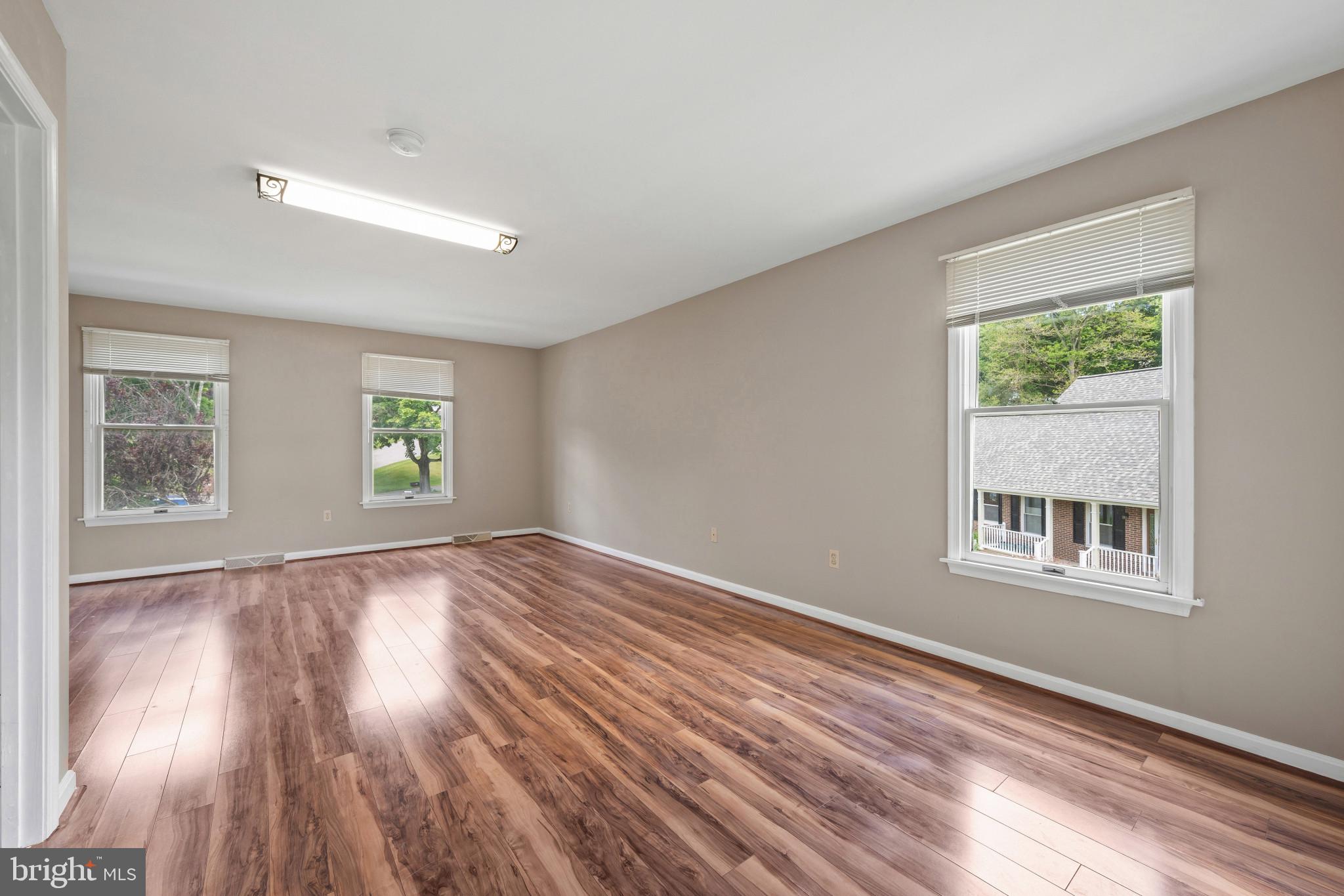 MOUNT HEBRON - Residential