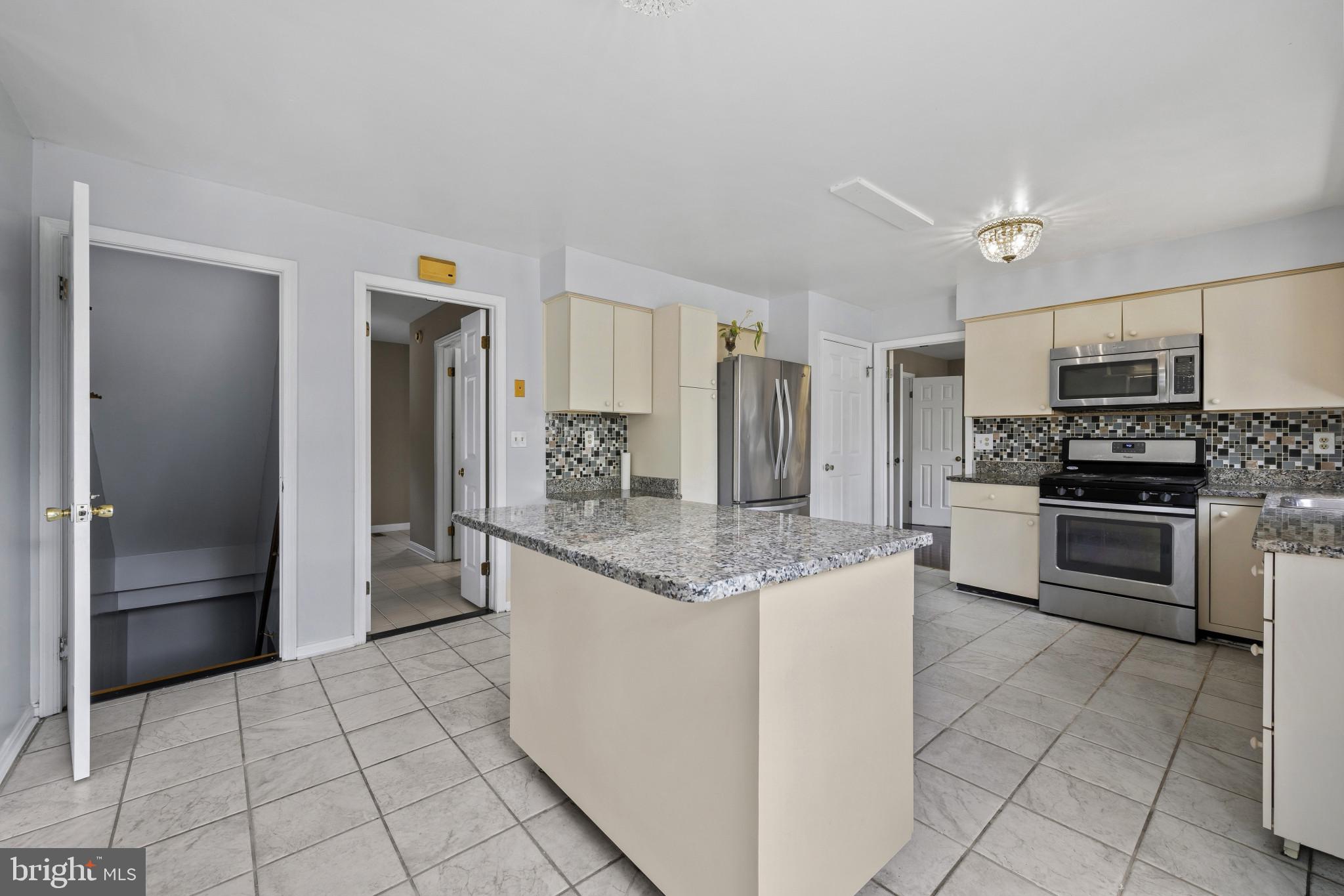 MOUNT HEBRON - Residential