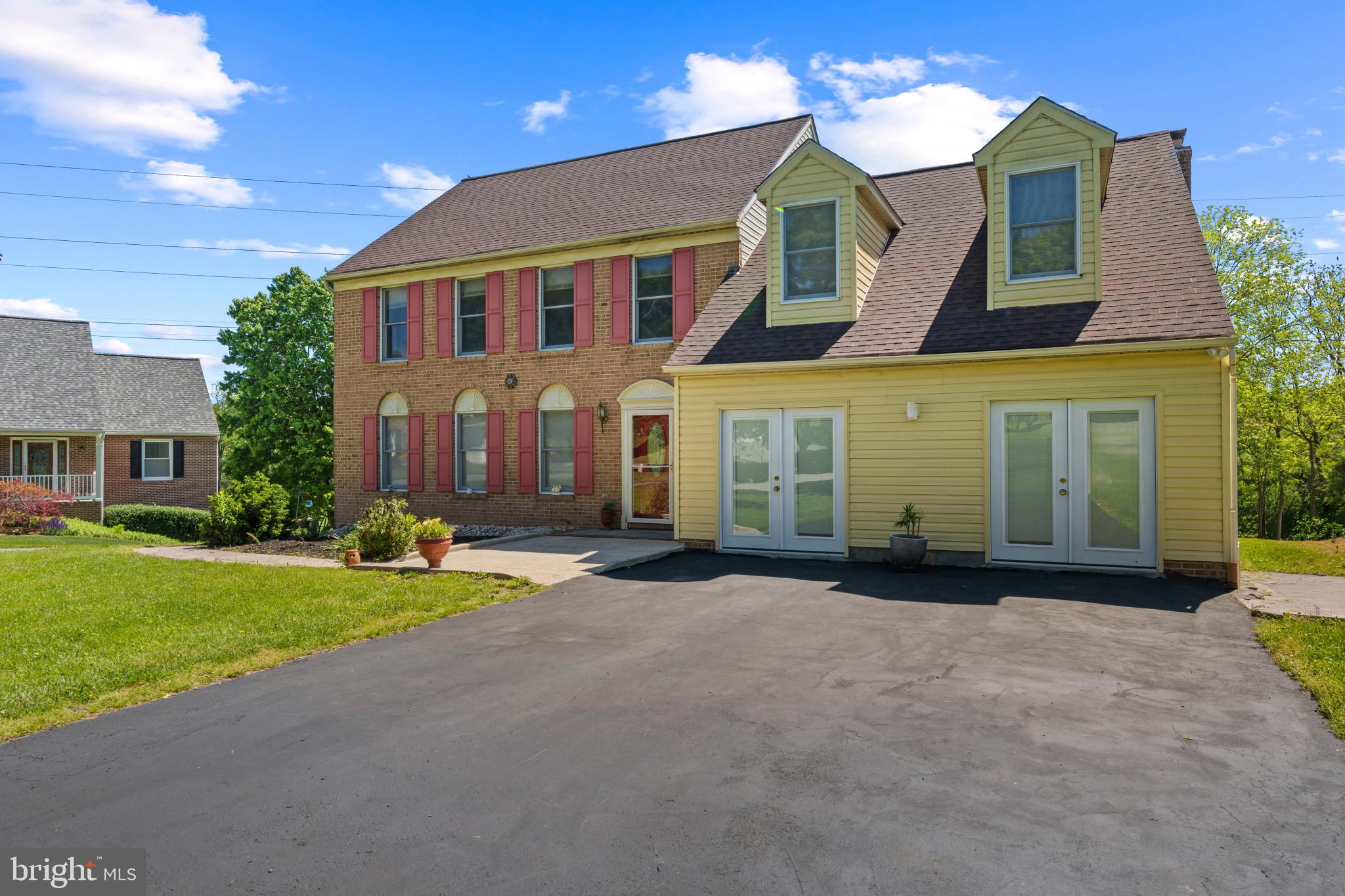 MOUNT HEBRON - Residential