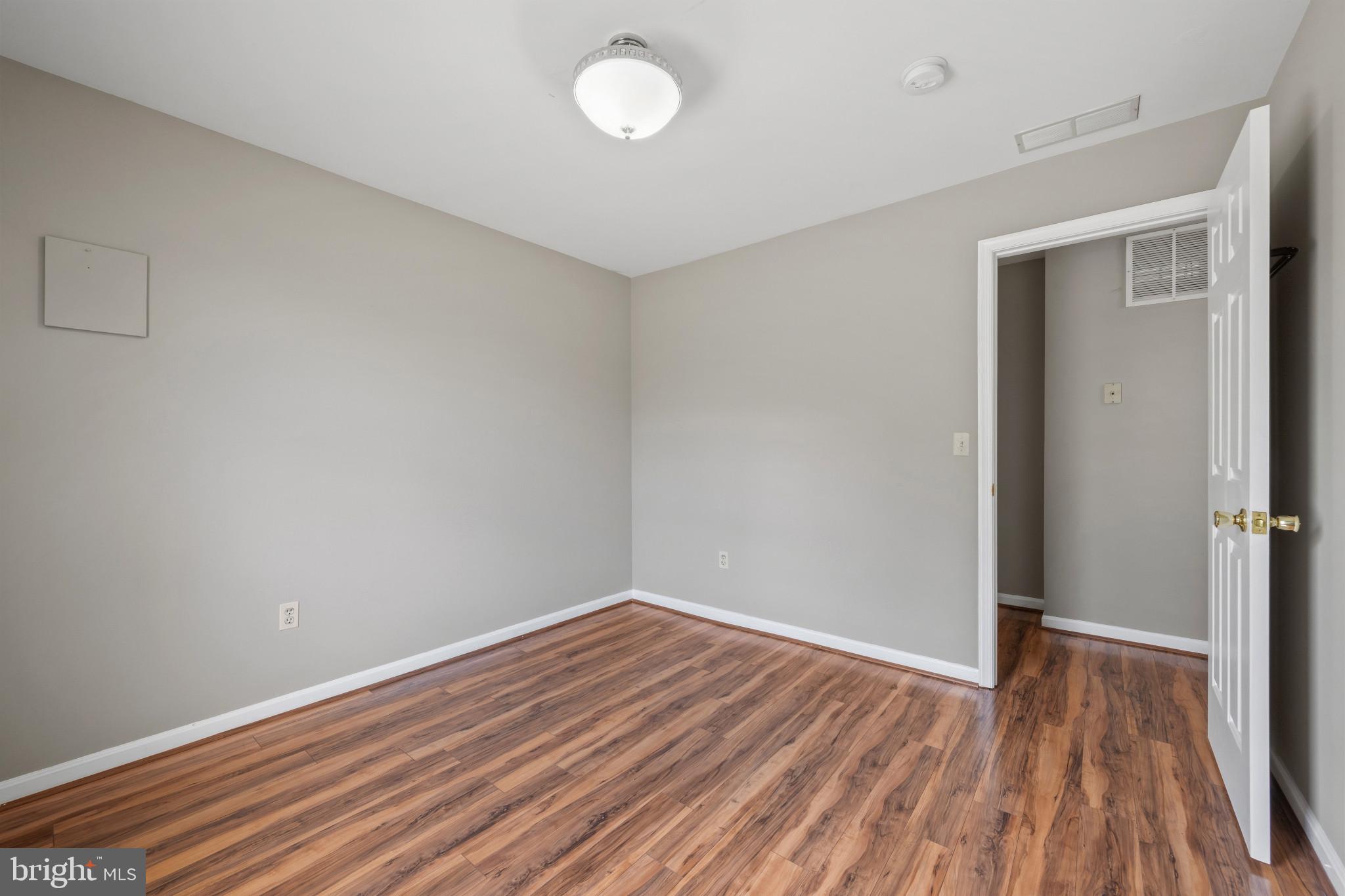 MOUNT HEBRON - Residential