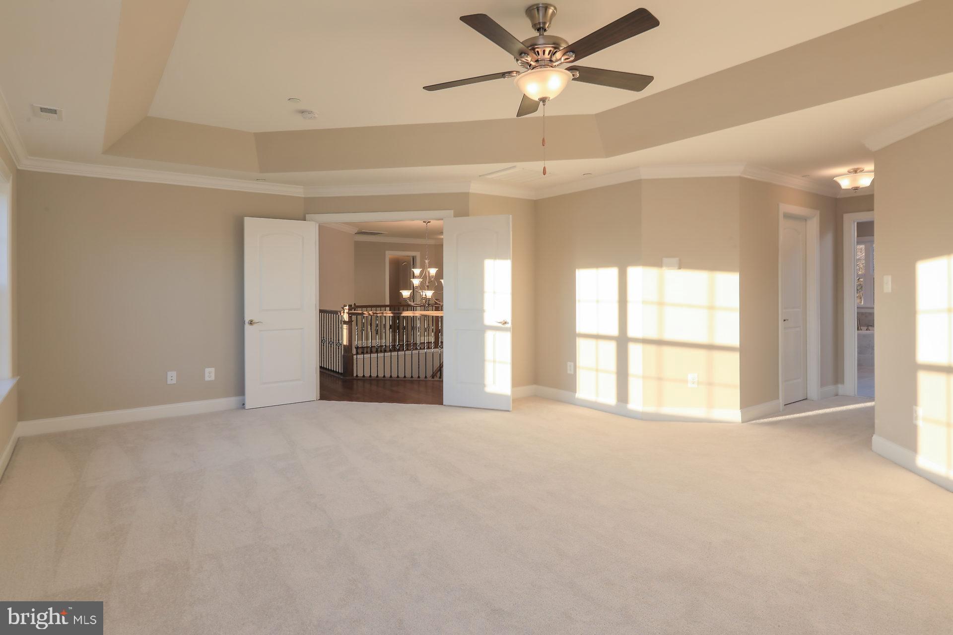 OAKLAND HALL - Residential