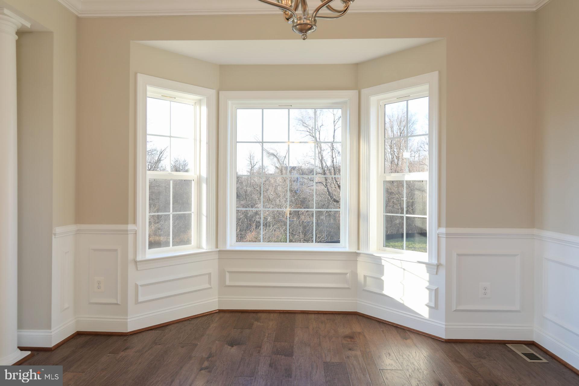 OAKLAND HALL - Residential