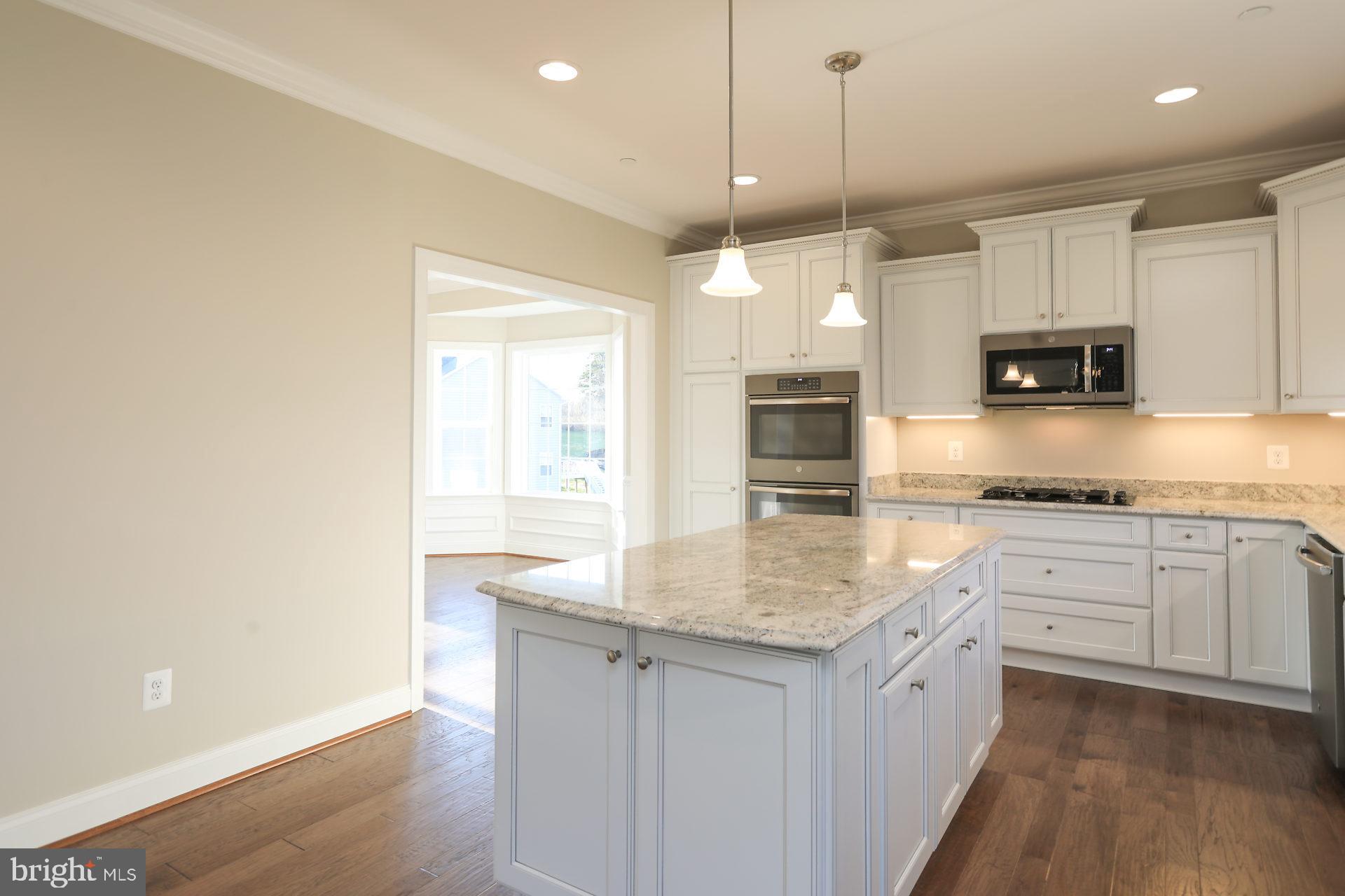 OAKLAND HALL - Residential