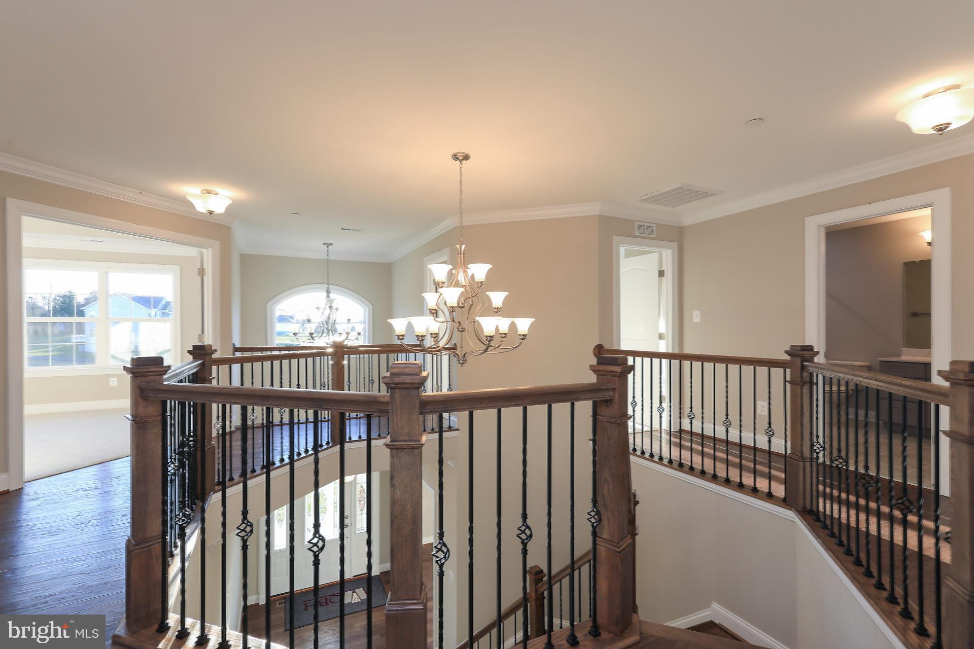 OAKLAND HALL - Residential