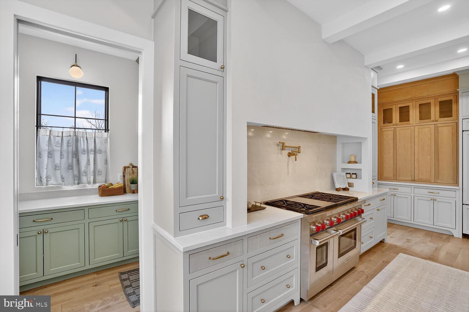 WAVERLY HILLS - Residential