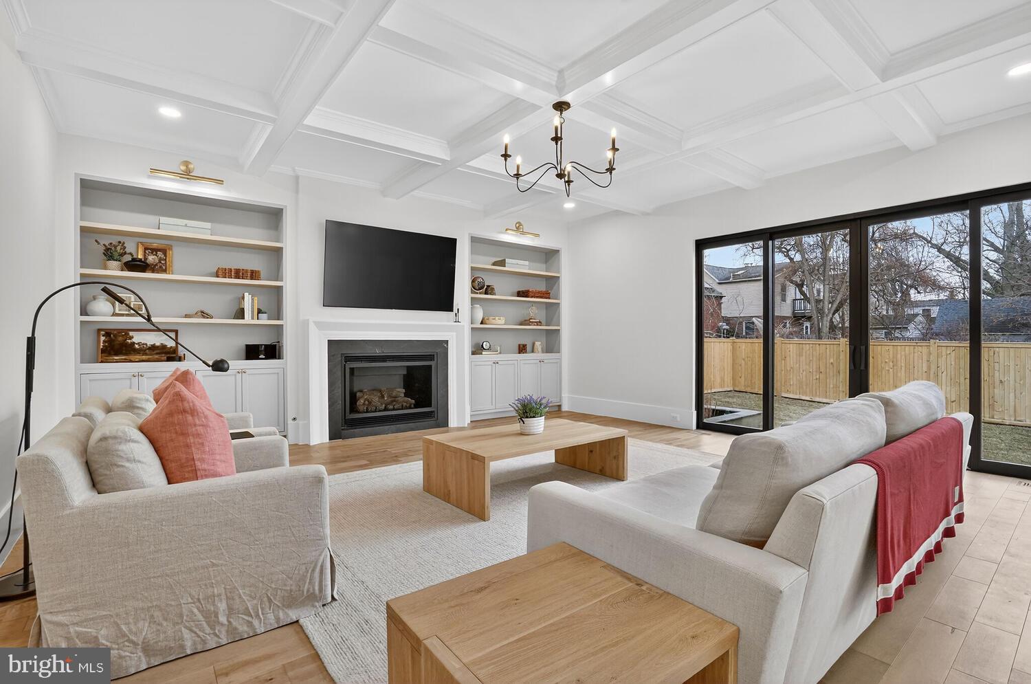 WAVERLY HILLS - Residential