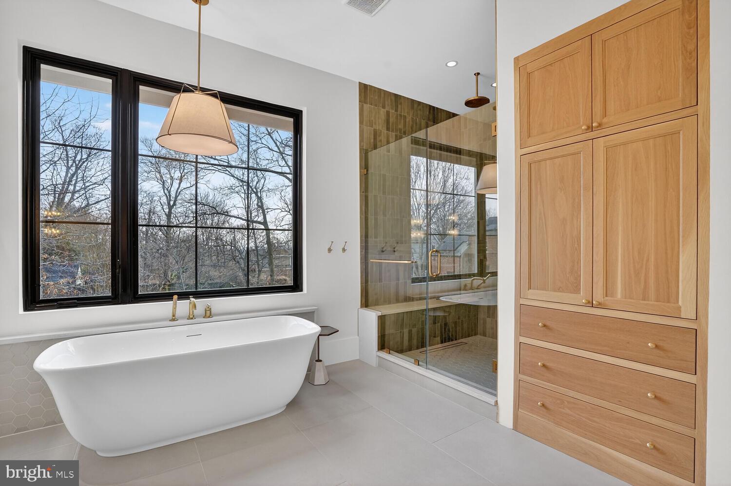 WAVERLY HILLS - Residential