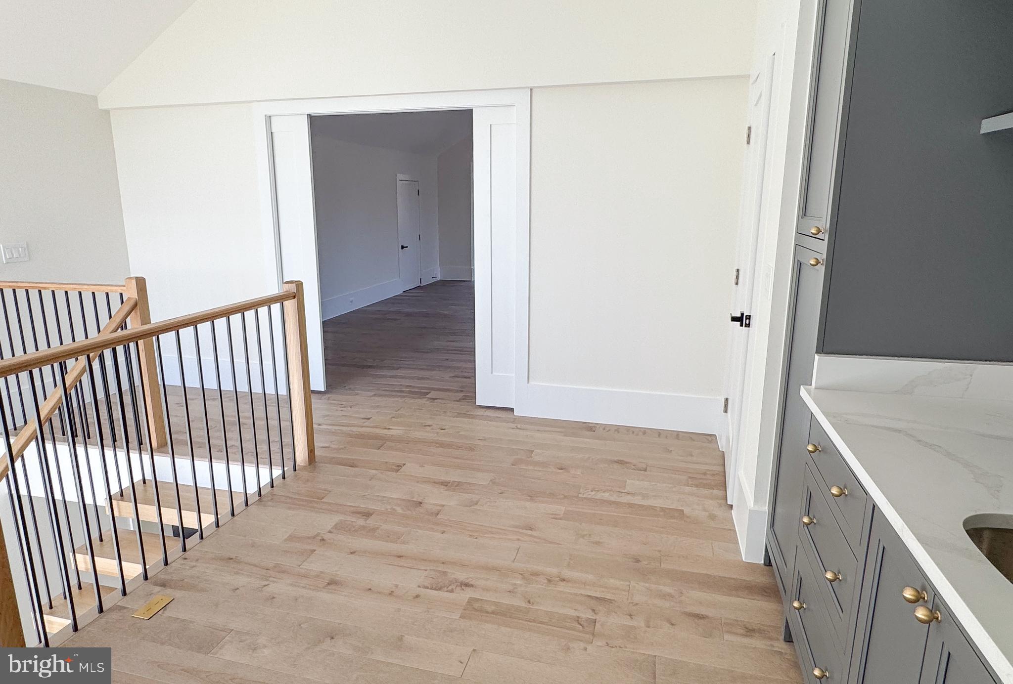 WAVERLY HILLS - Residential