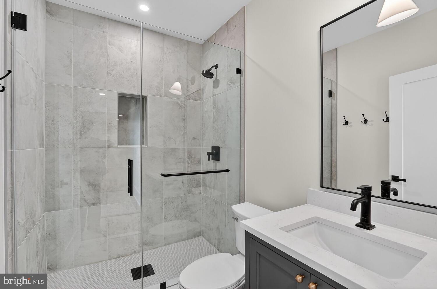 WAVERLY HILLS - Residential