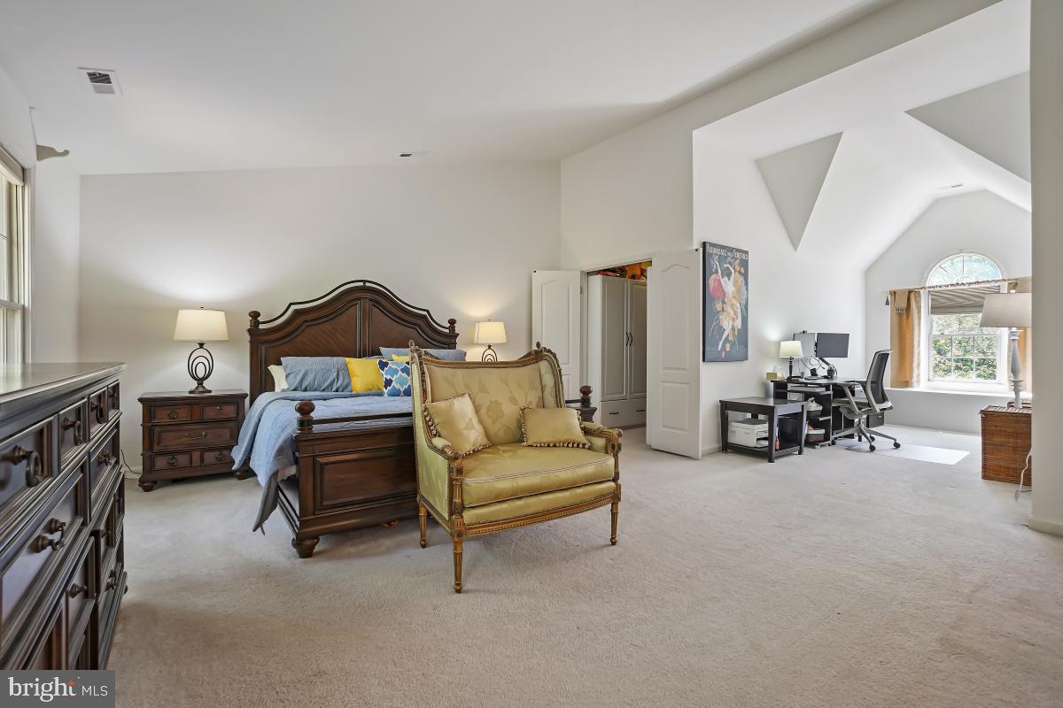 FAIRWAY HILLS - Residential