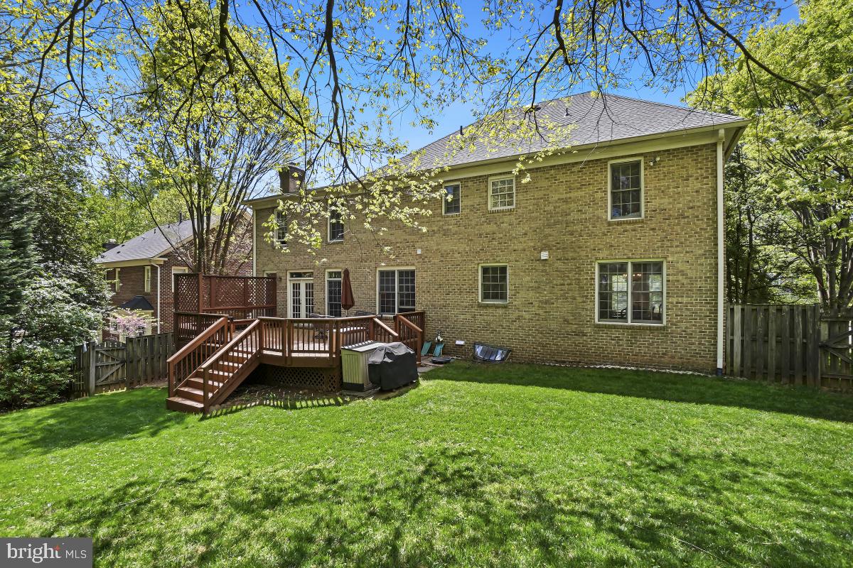 FAIRWAY HILLS - Residential