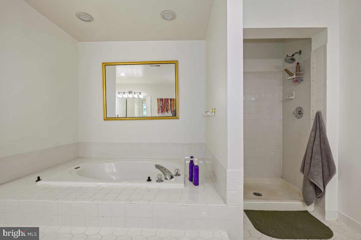 FAIRWAY HILLS - Residential