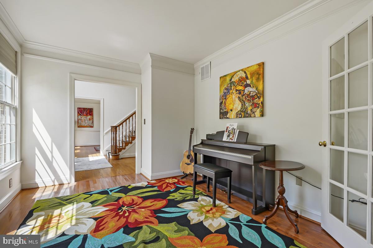 FAIRWAY HILLS - Residential