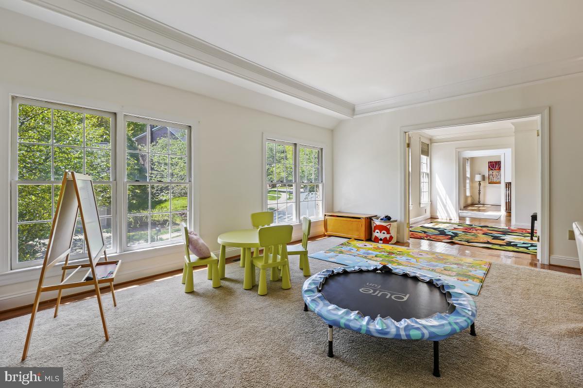 FAIRWAY HILLS - Residential