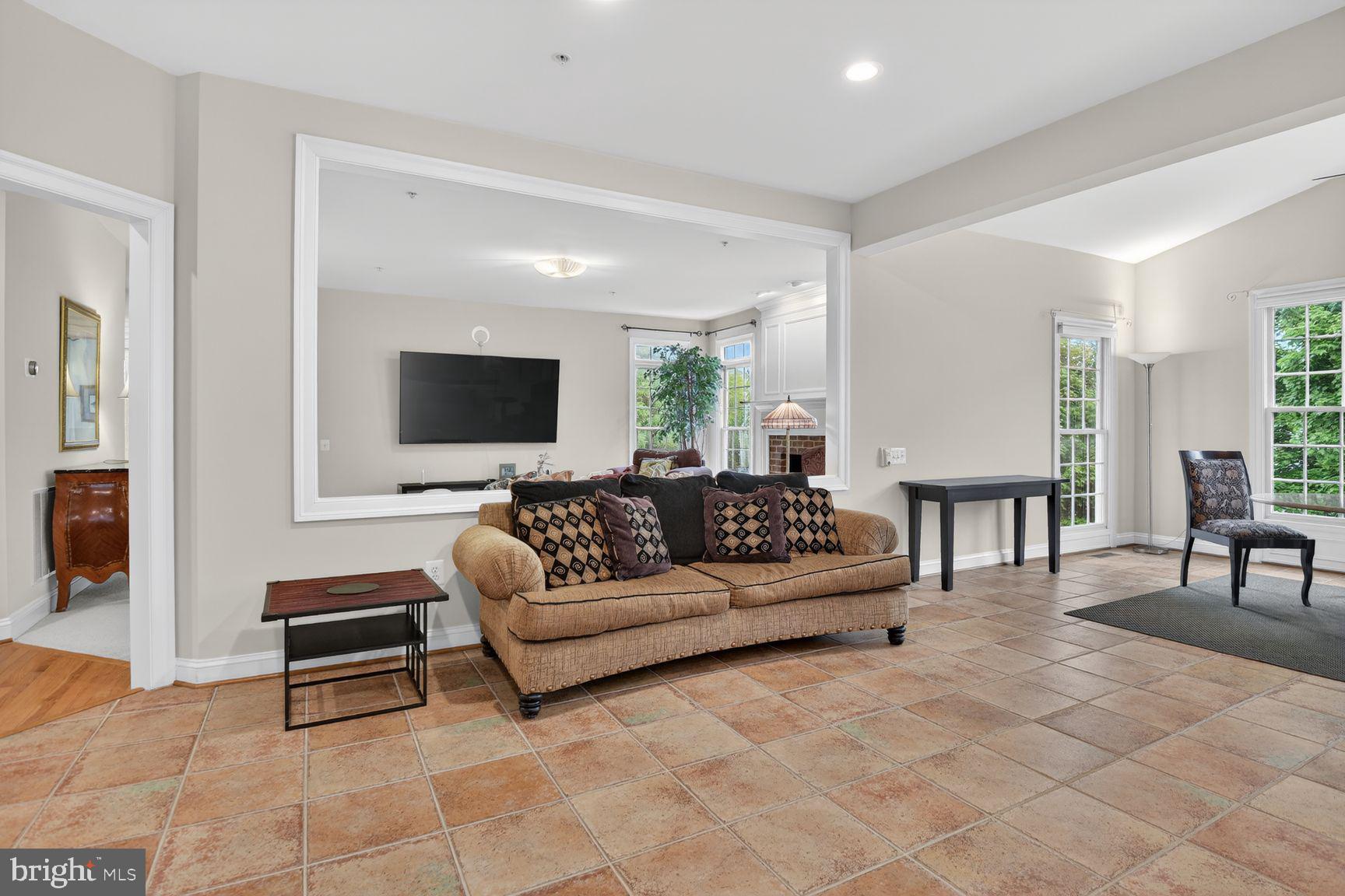 FALLSGROVE - Residential