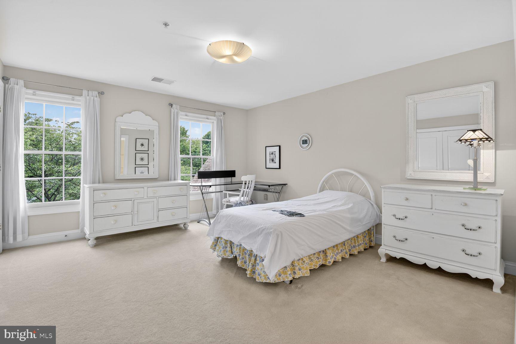 FALLSGROVE - Residential