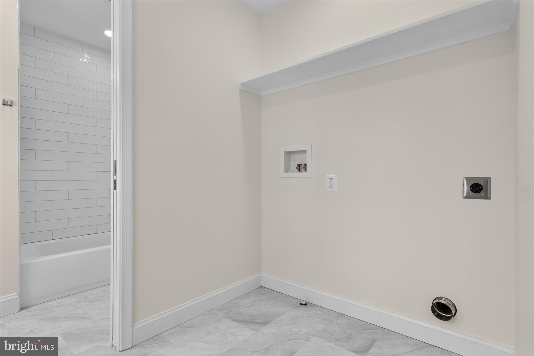 LAWTON MANOR - Residential