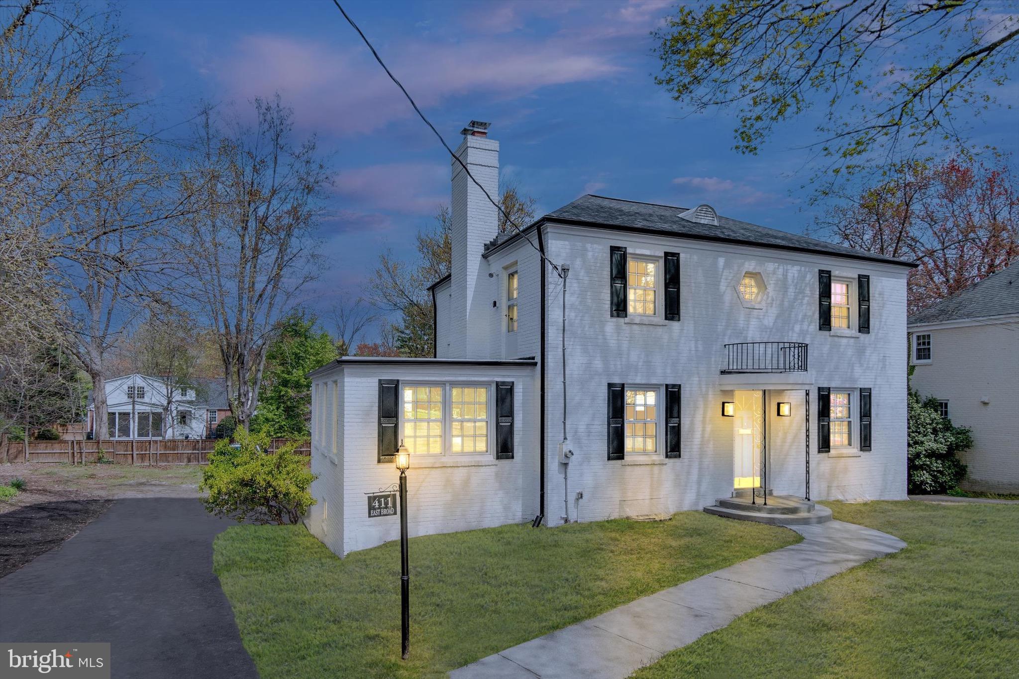 LAWTON MANOR - Residential