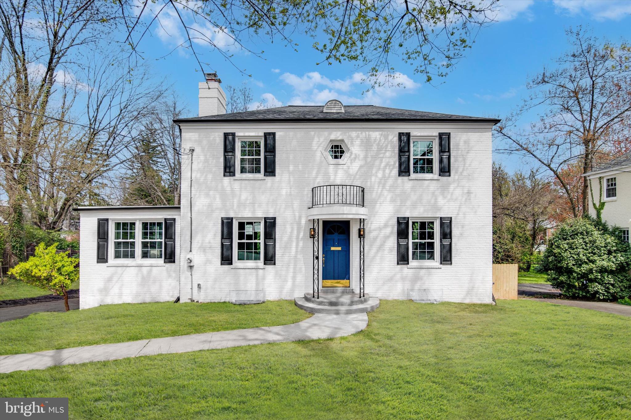 LAWTON MANOR - Residential