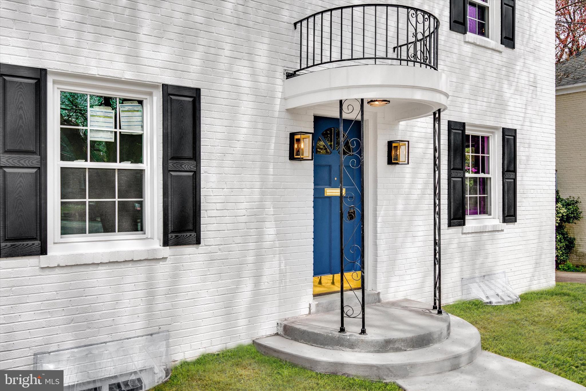 LAWTON MANOR - Residential