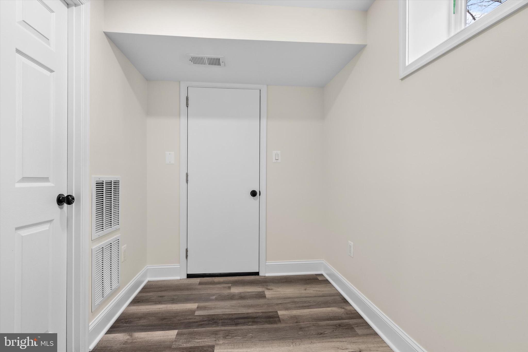 LAWTON MANOR - Residential