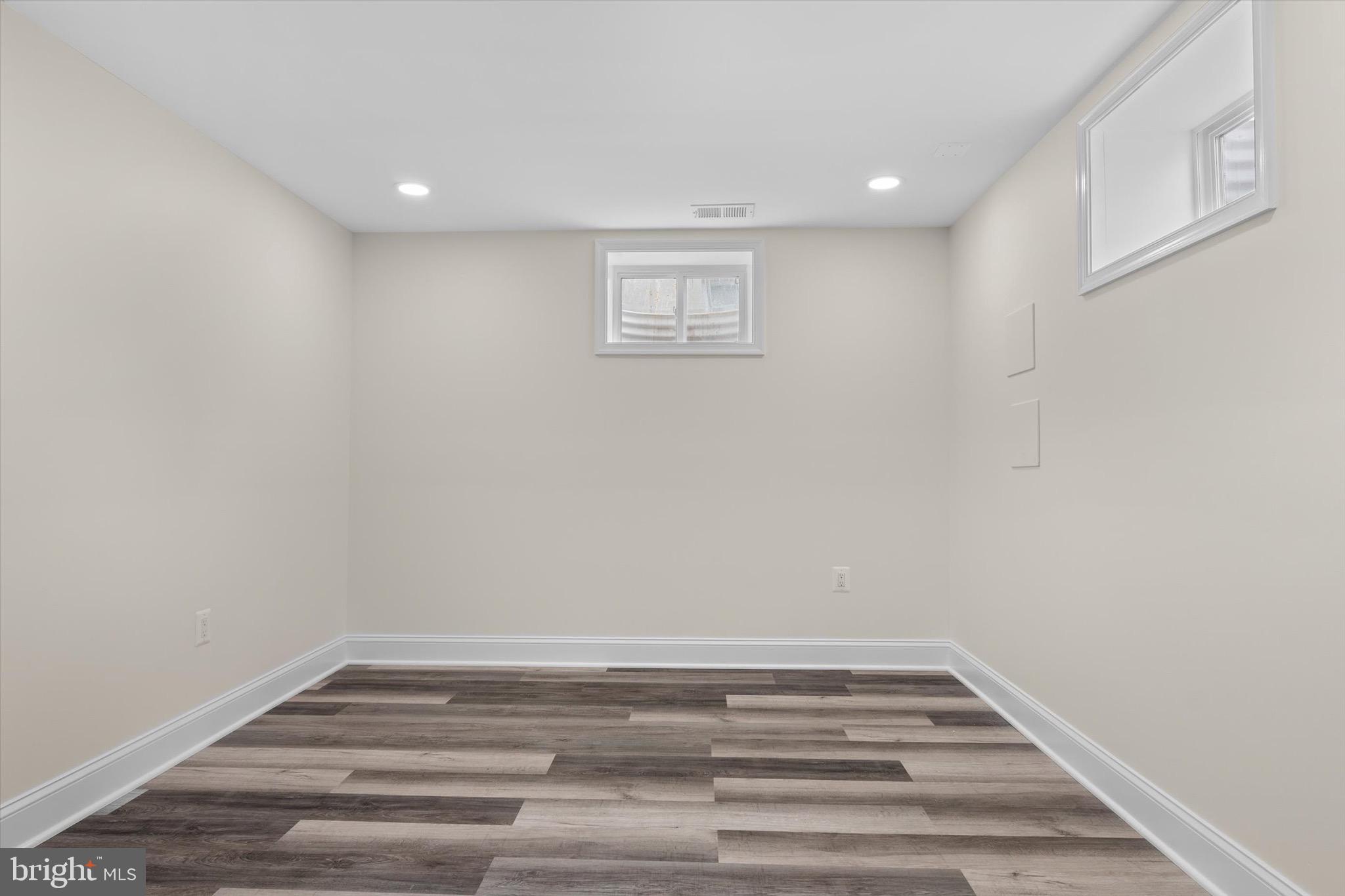 LAWTON MANOR - Residential