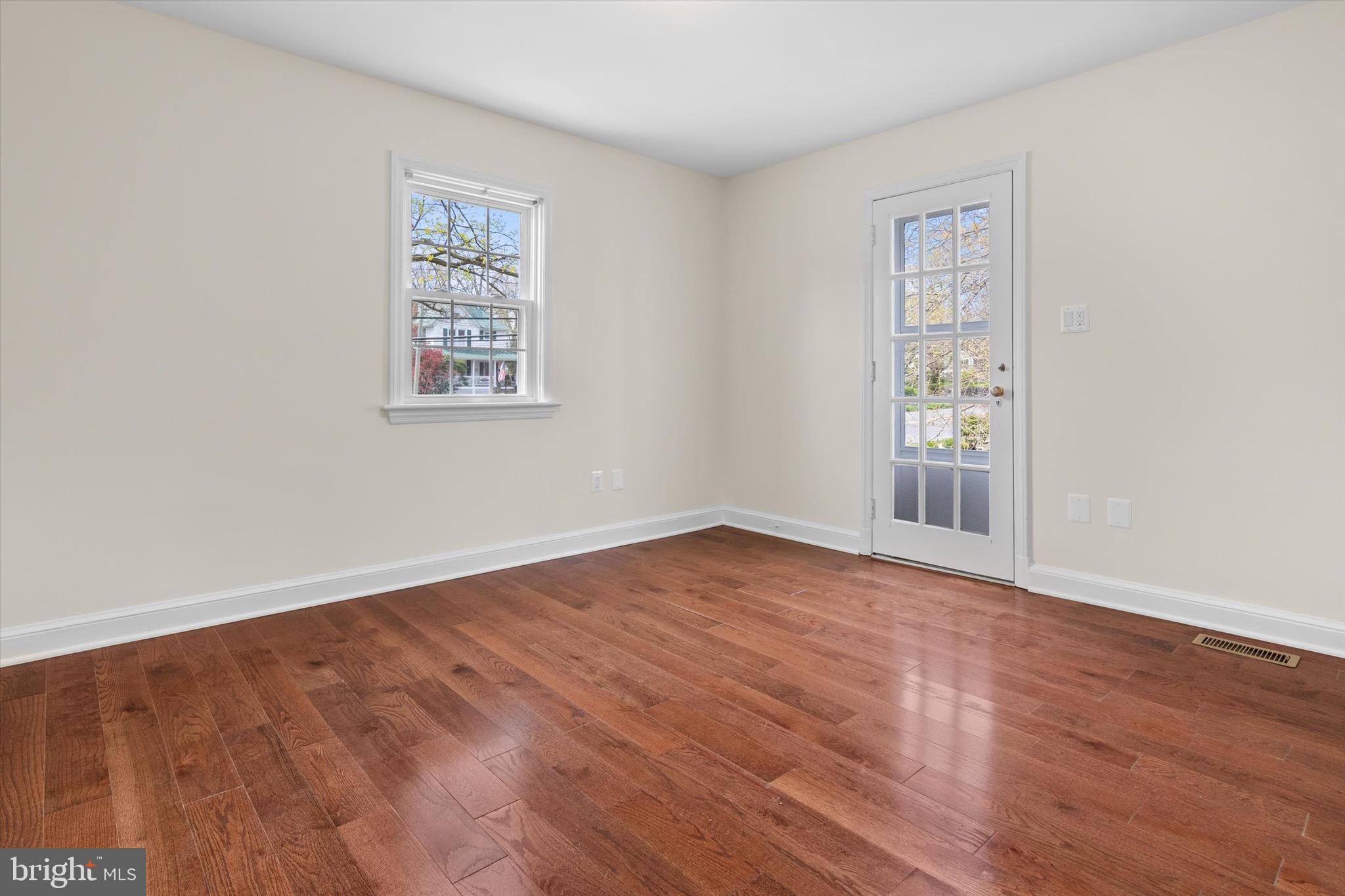 LAWTON MANOR - Residential