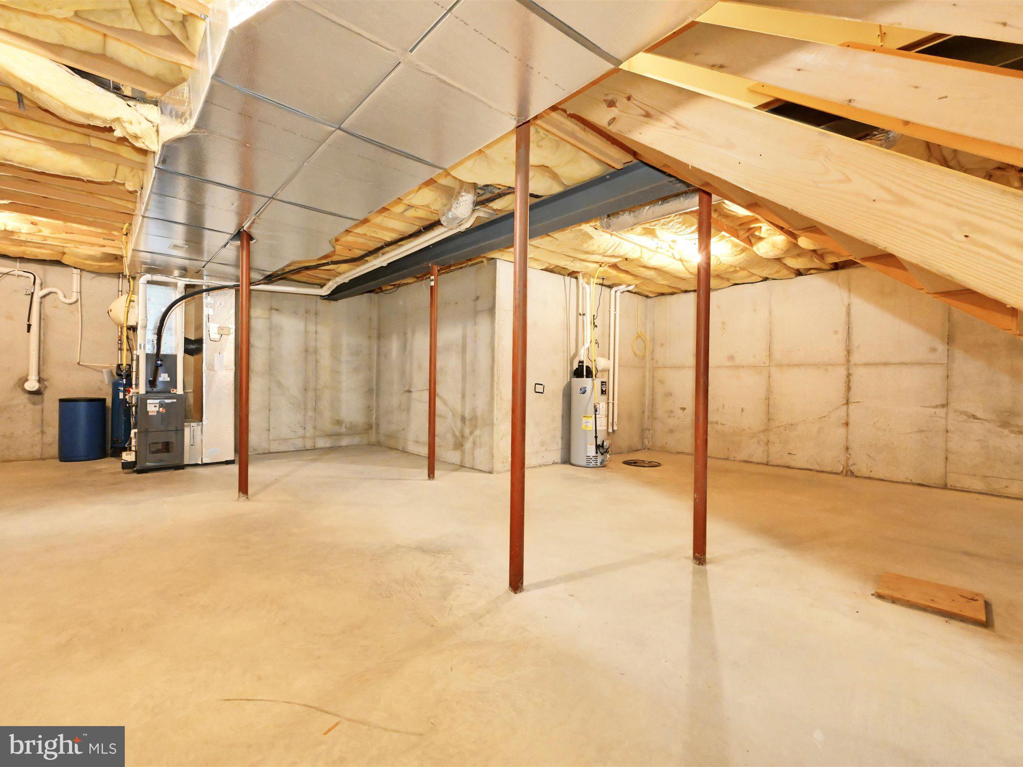 CROSSINGS AT ROCKY SPRING - Residential