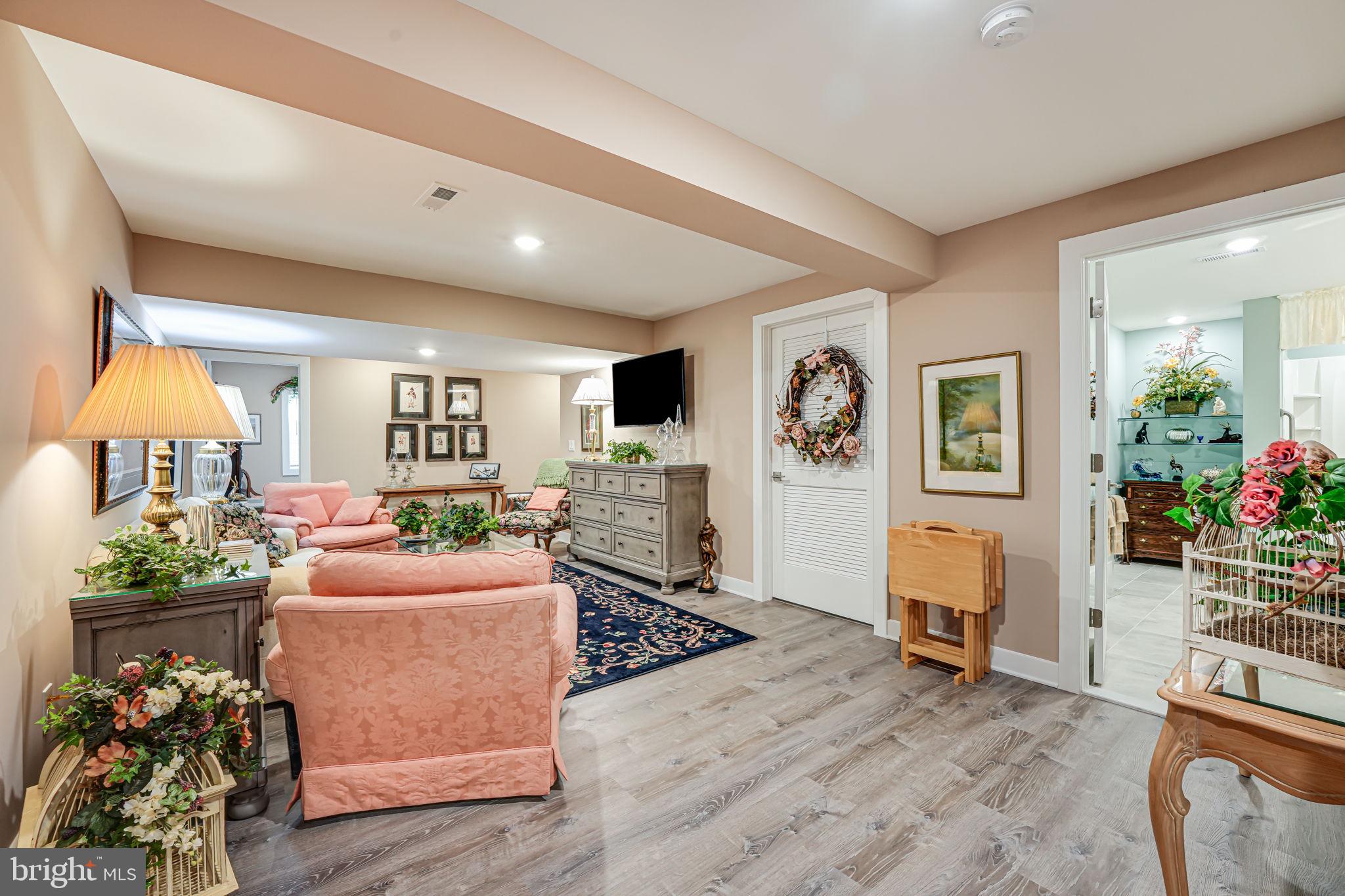 REGENCY AT CHANCELLORSVILLE NORTH - Residential