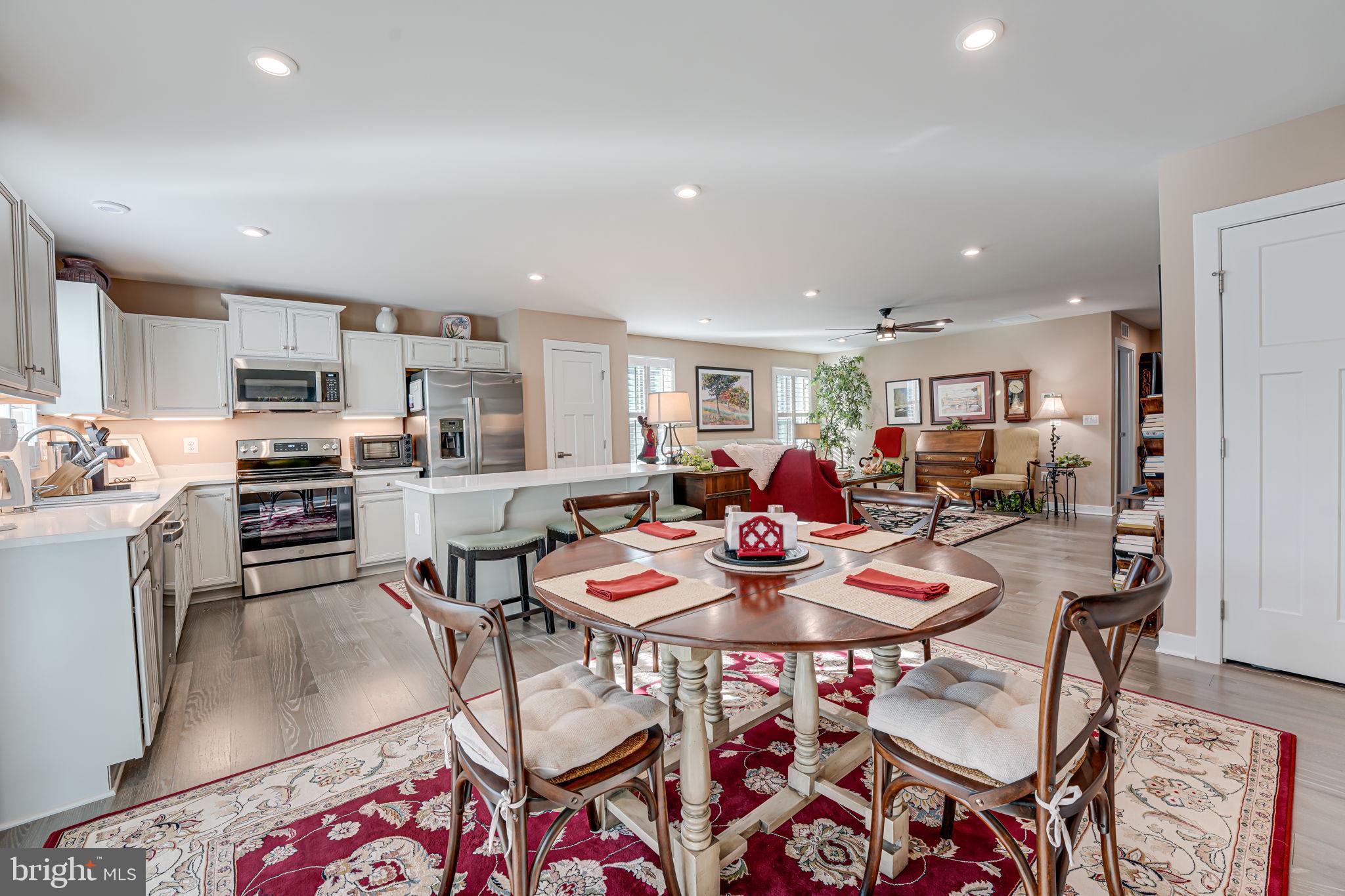 REGENCY AT CHANCELLORSVILLE NORTH - Residential