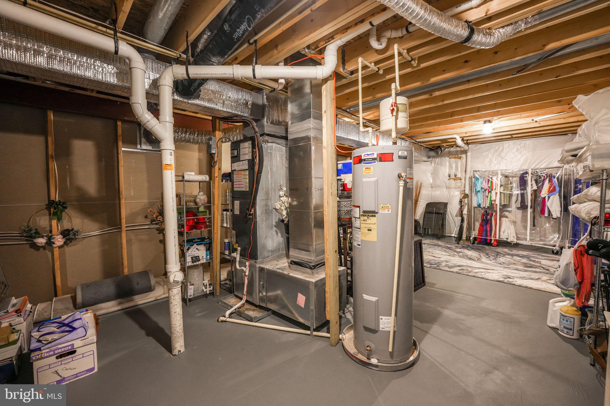 REGENCY AT CHANCELLORSVILLE NORTH - Residential