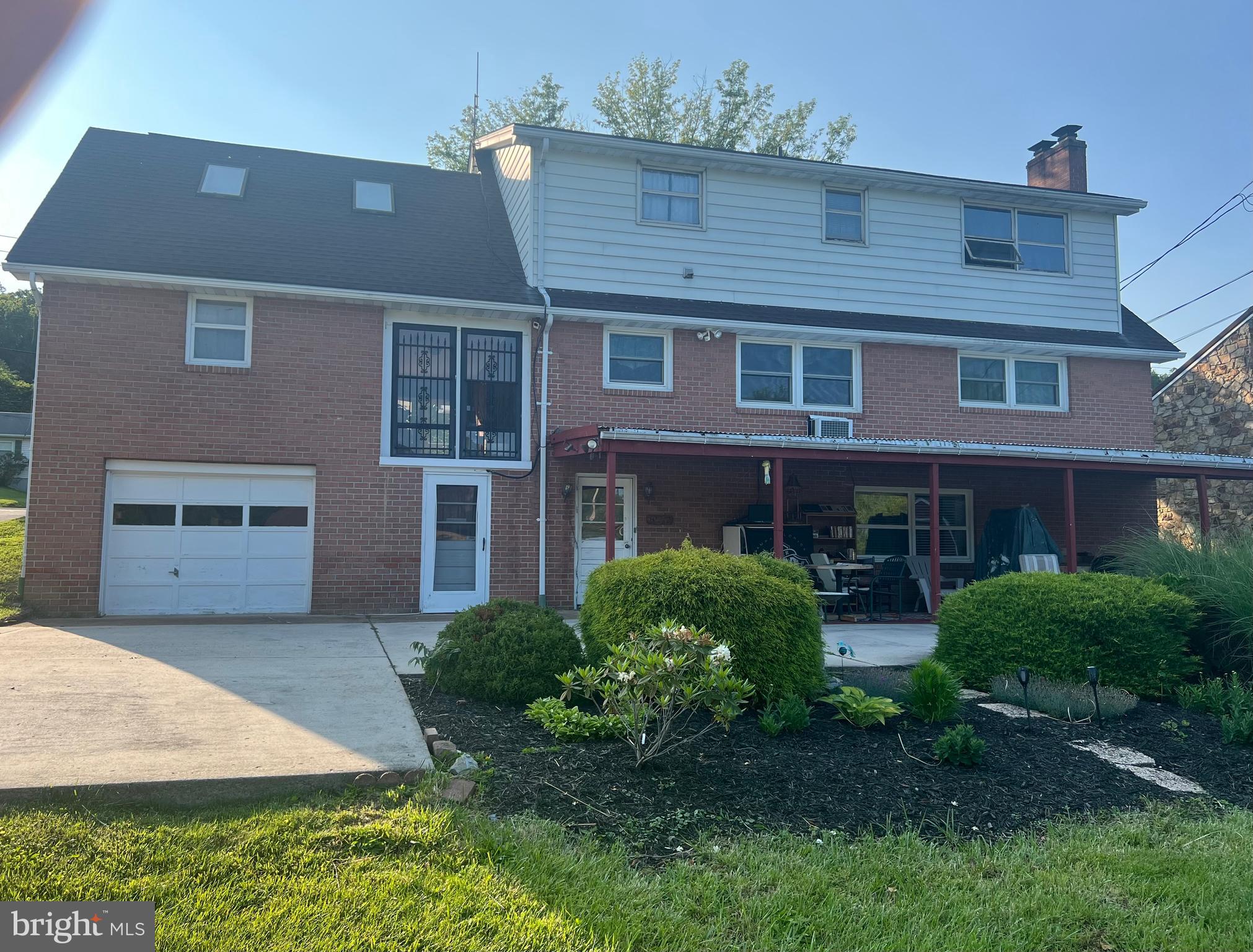 12212 BEDFORD ROAD NE