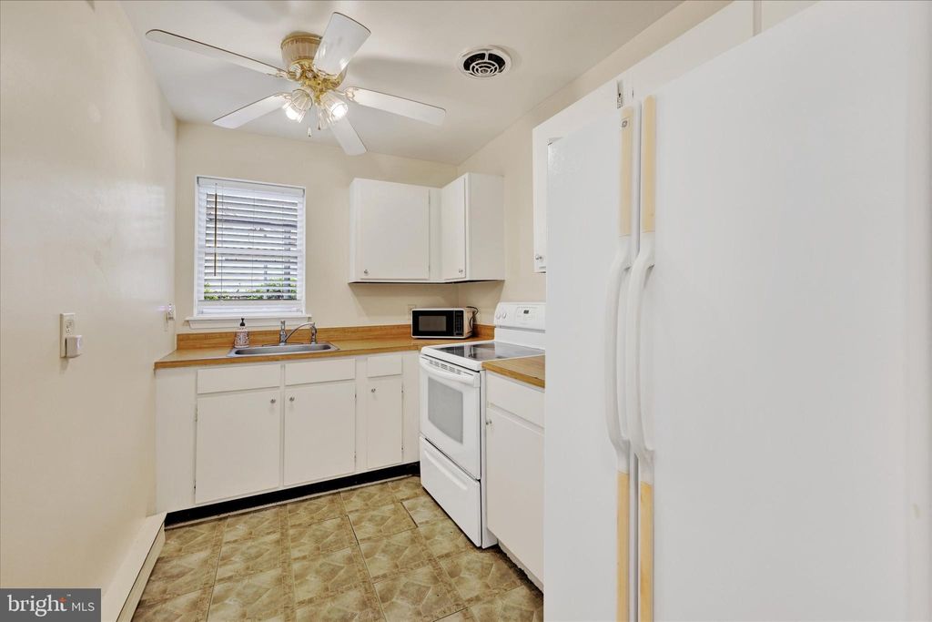Photo of 48 W West Street, BALTIMORE, MD 21230 (MLS # MDBA2185470)