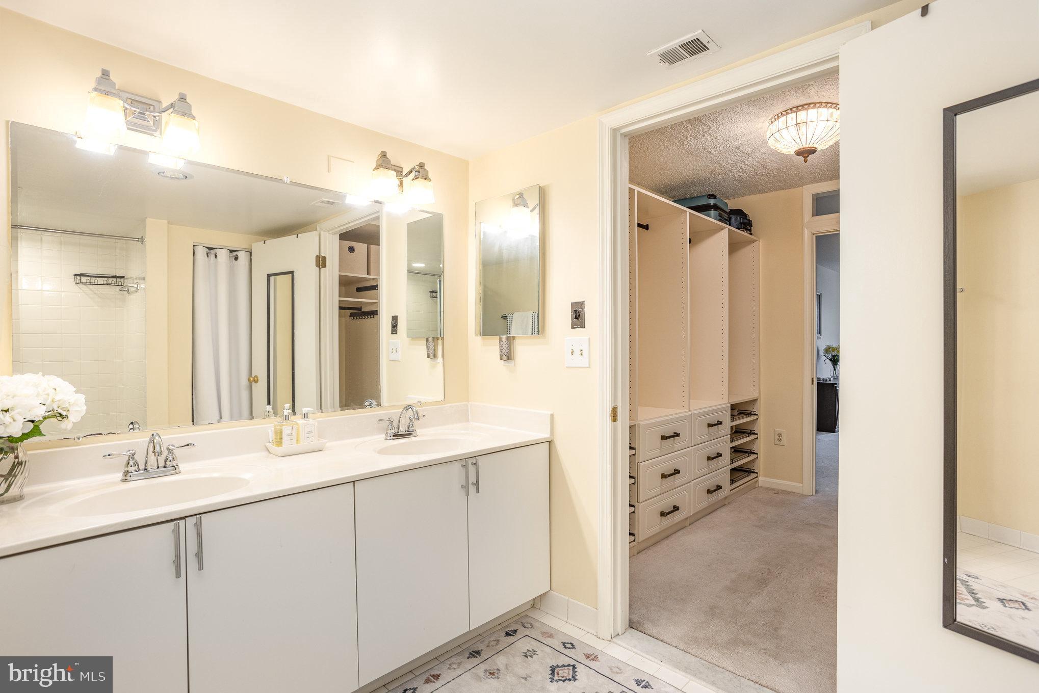 ROLAND PARK - Residential