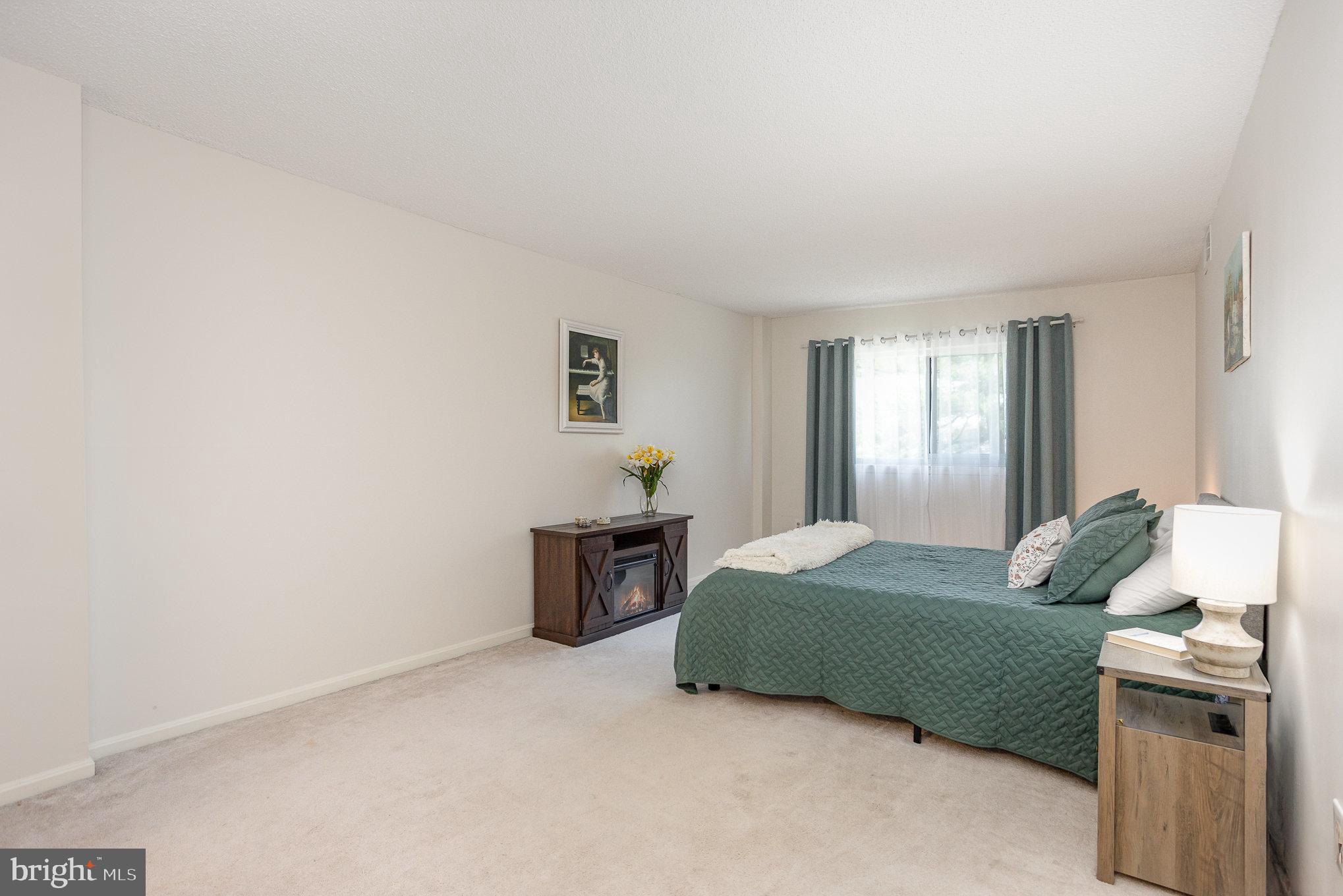 ROLAND PARK - Residential