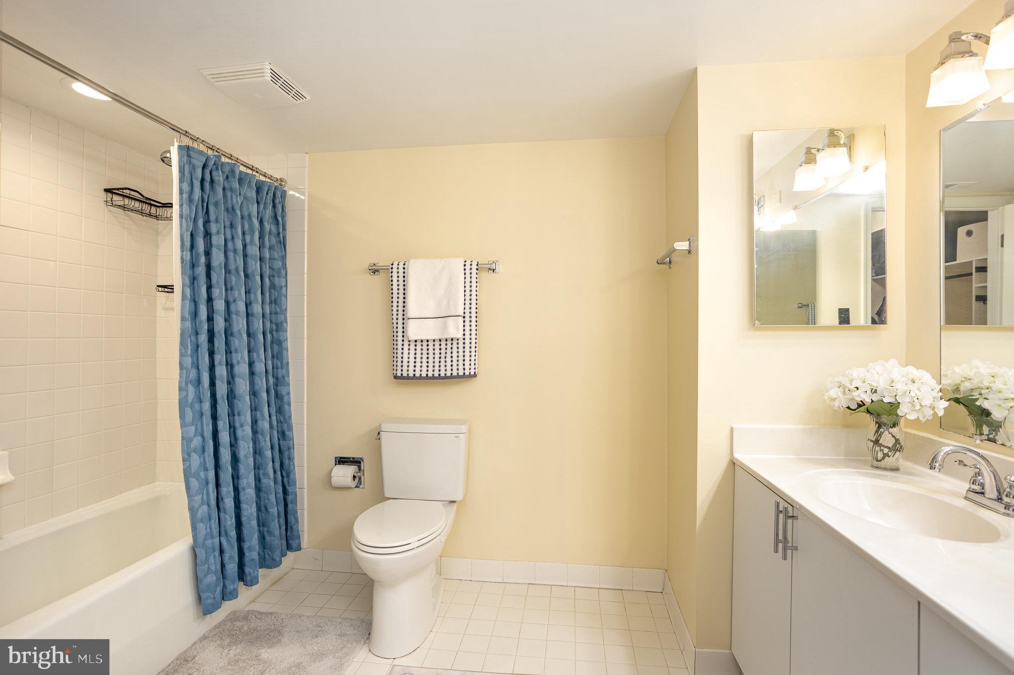 ROLAND PARK - Residential