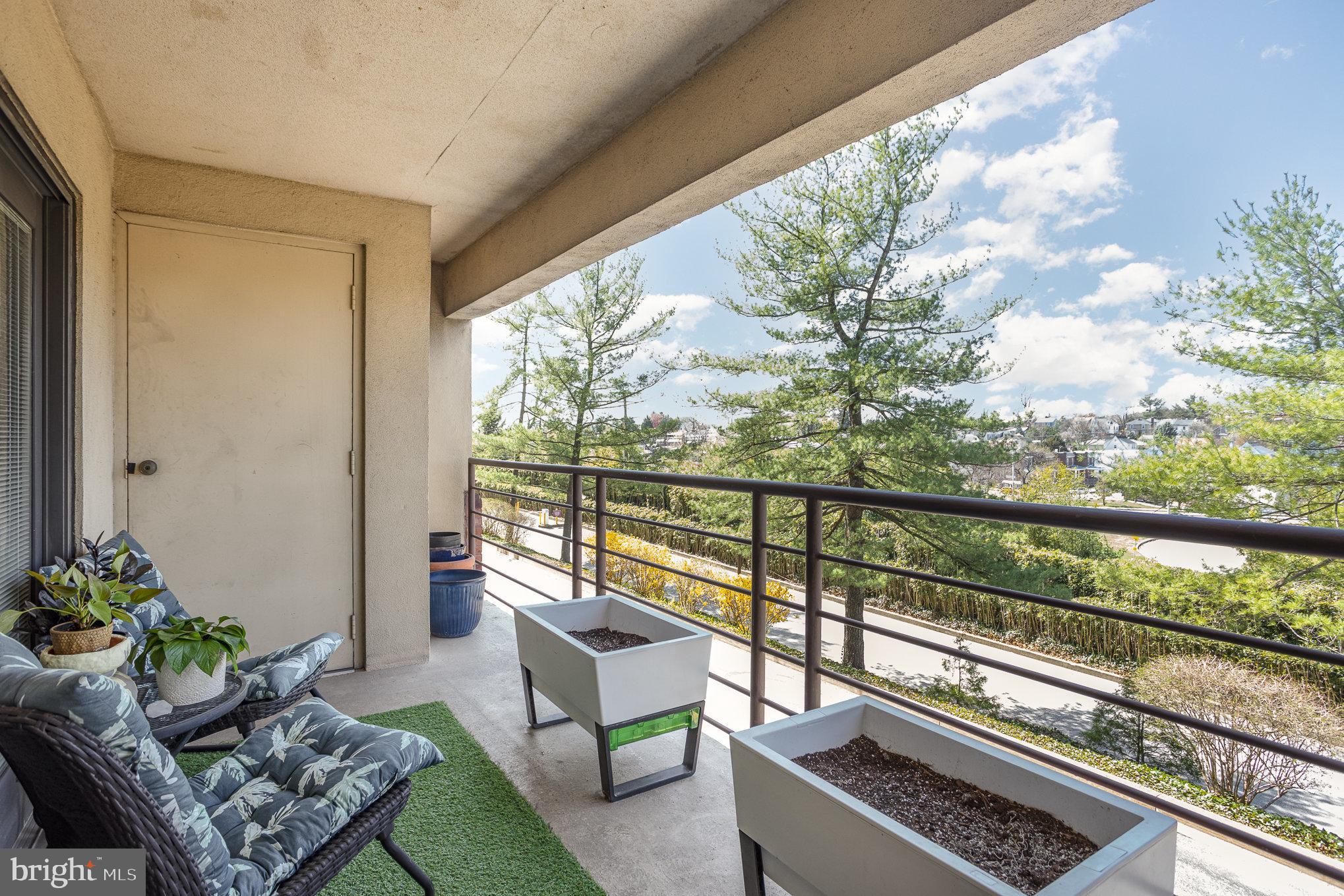 ROLAND PARK - Residential